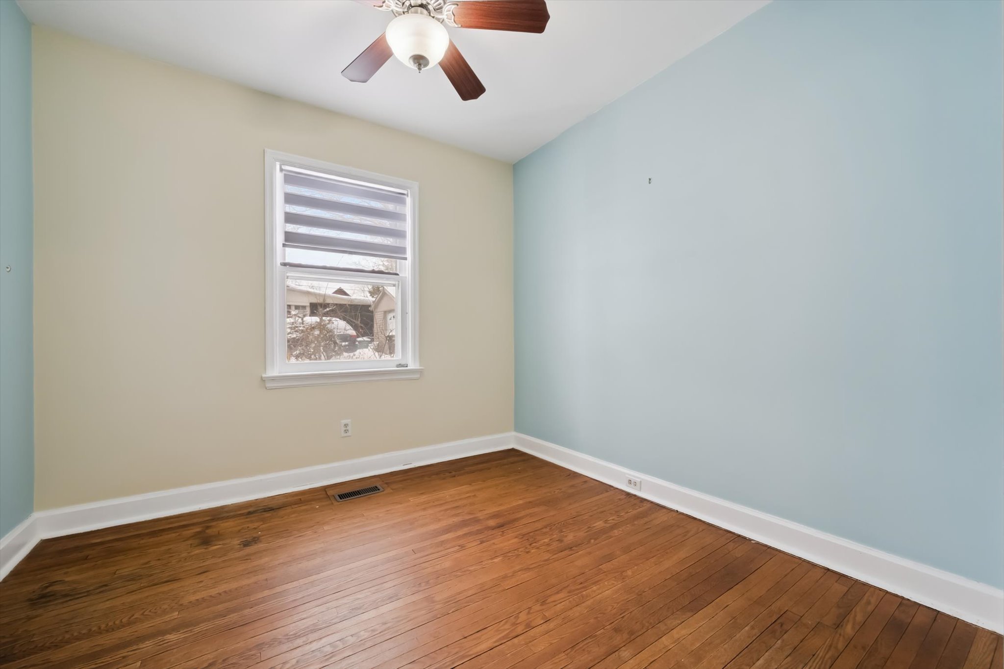 14-Stevenson St N 014.jpg