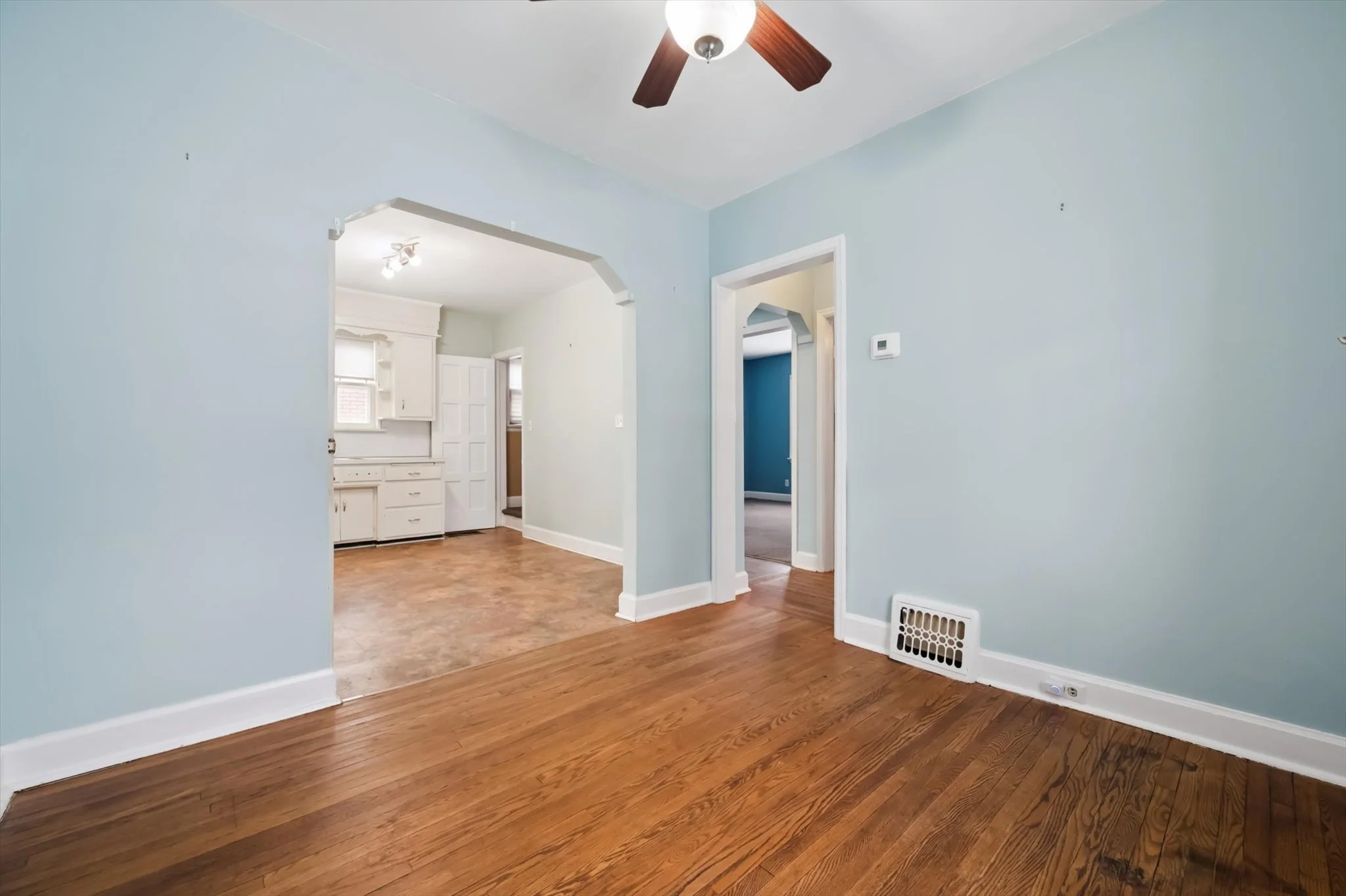 15-Stevenson St N 015.jpg