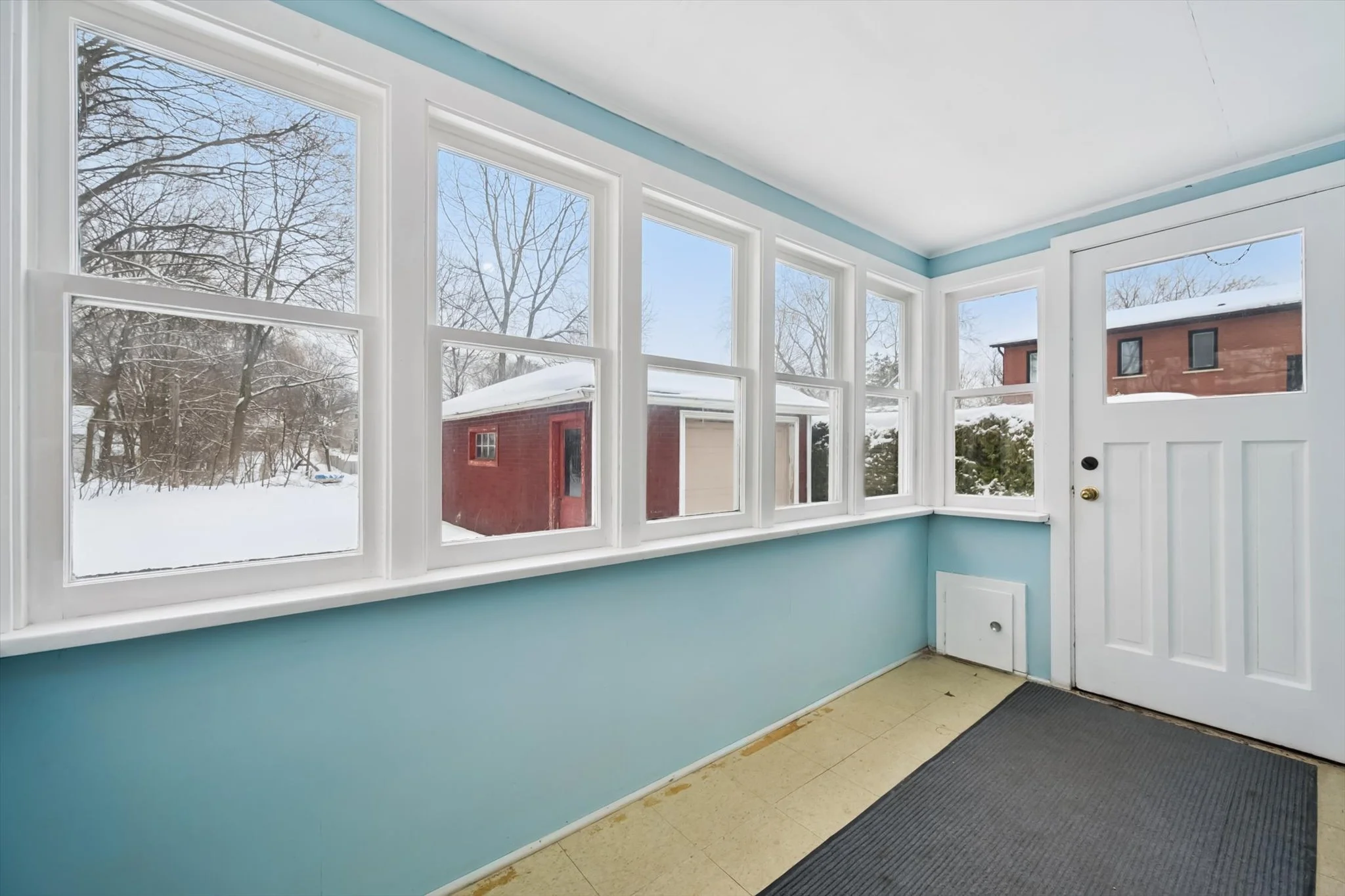 18-Stevenson St N 018.jpg