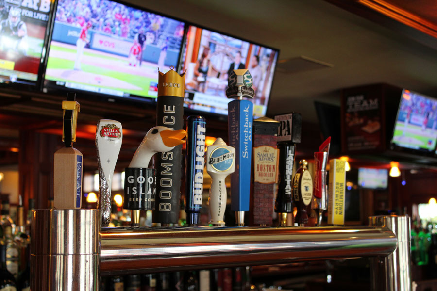 Fours-Norwell-Beer-Taps.jpg