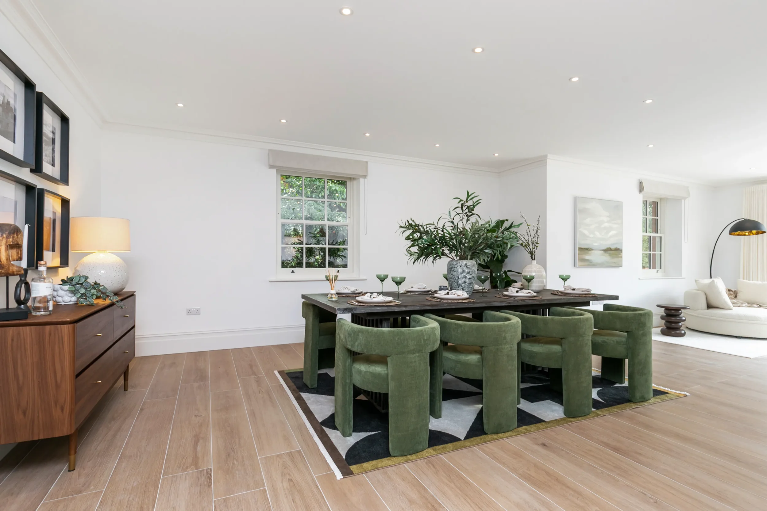 Heythrop, Old Hillside Road