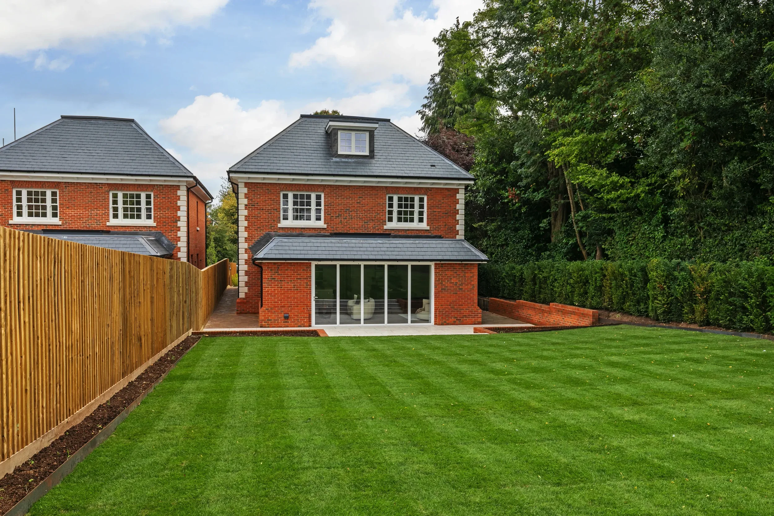 Heythrop, Old Hillside Road