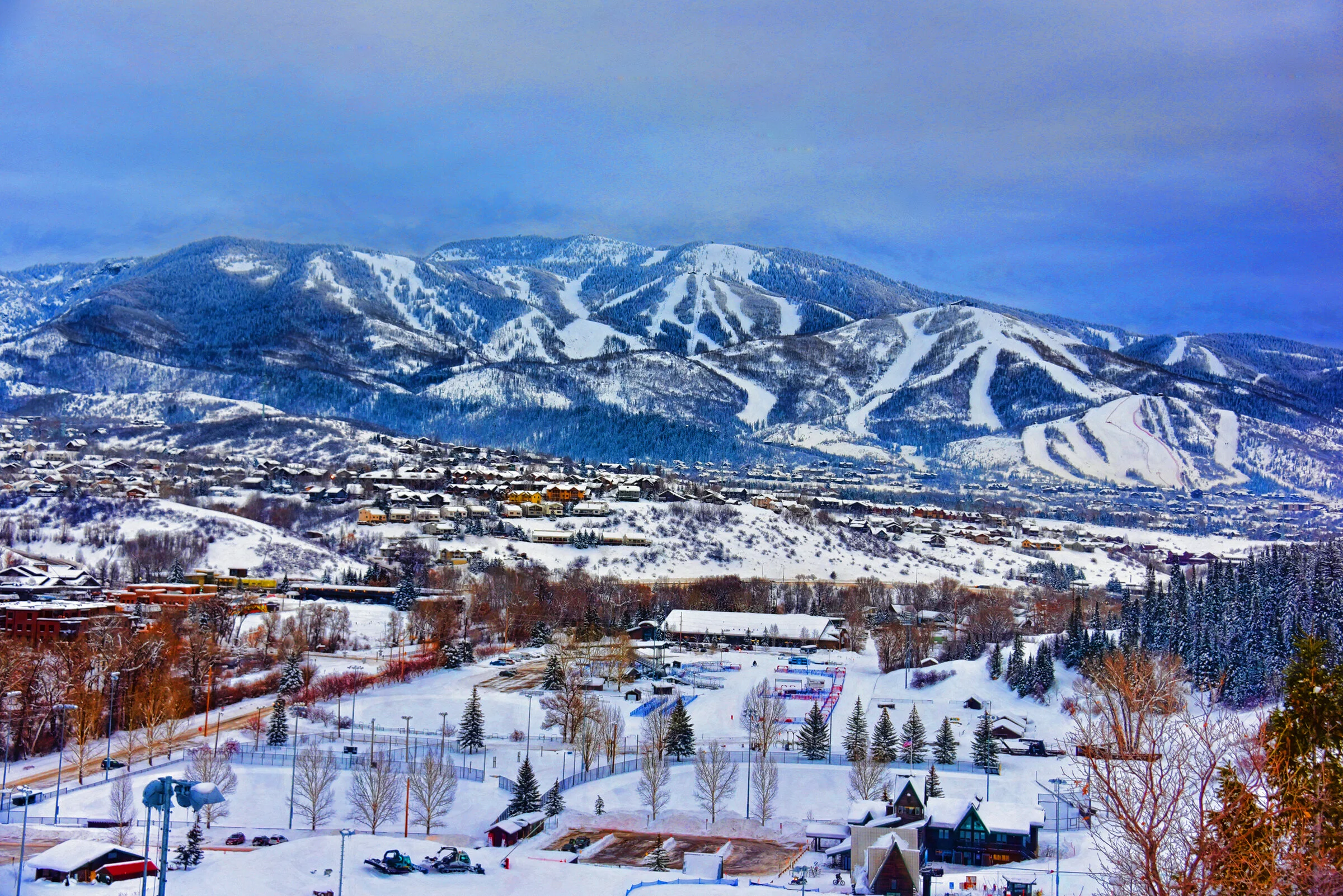 Hansen Howelson and mountain.jpg