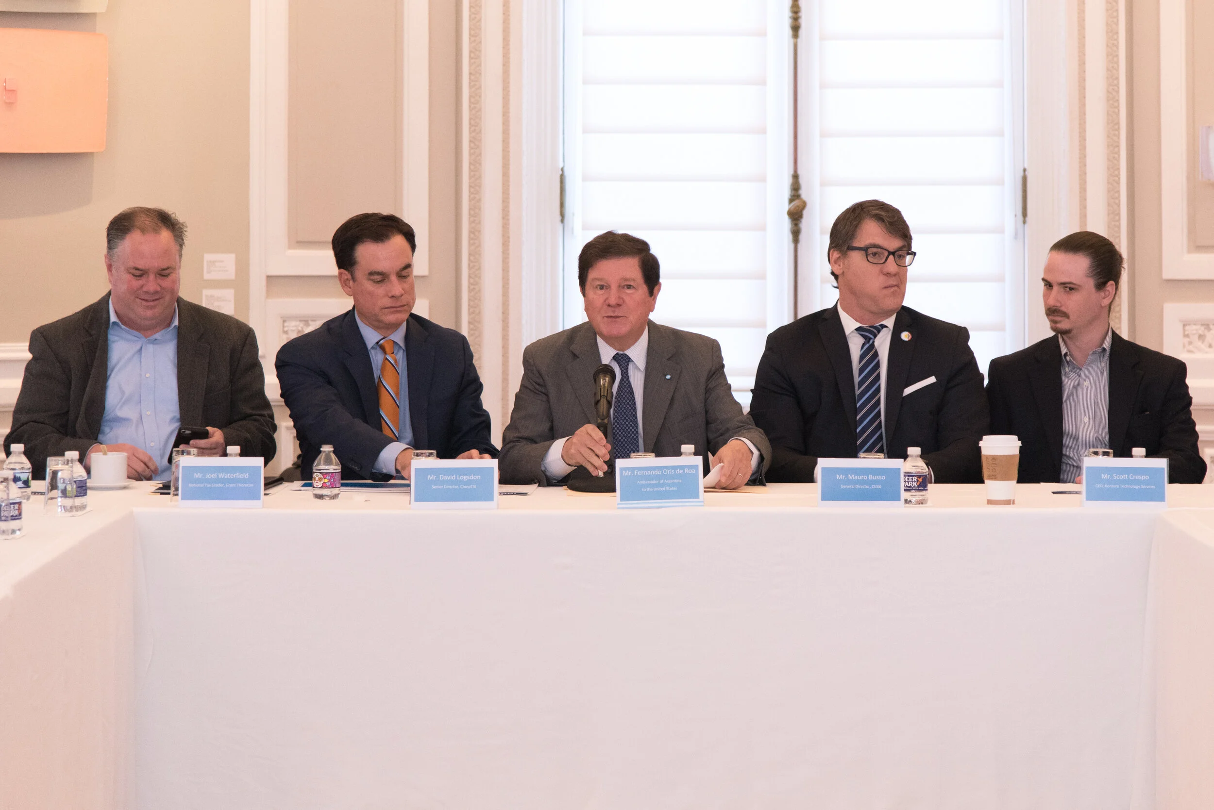 The Ambassador Fernando Oris de Roa providing opening remarks about the technology industry in Argentina. Photo courtesy of the Argentinian Embassy.