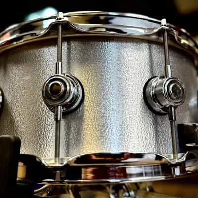 dw-cast-aluminum-4.jpg