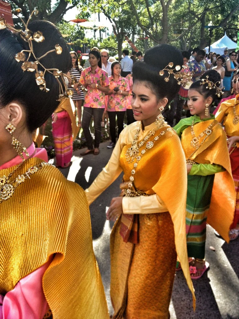 ThaiMe-ThaiDancersBest-768x1024.jpg
