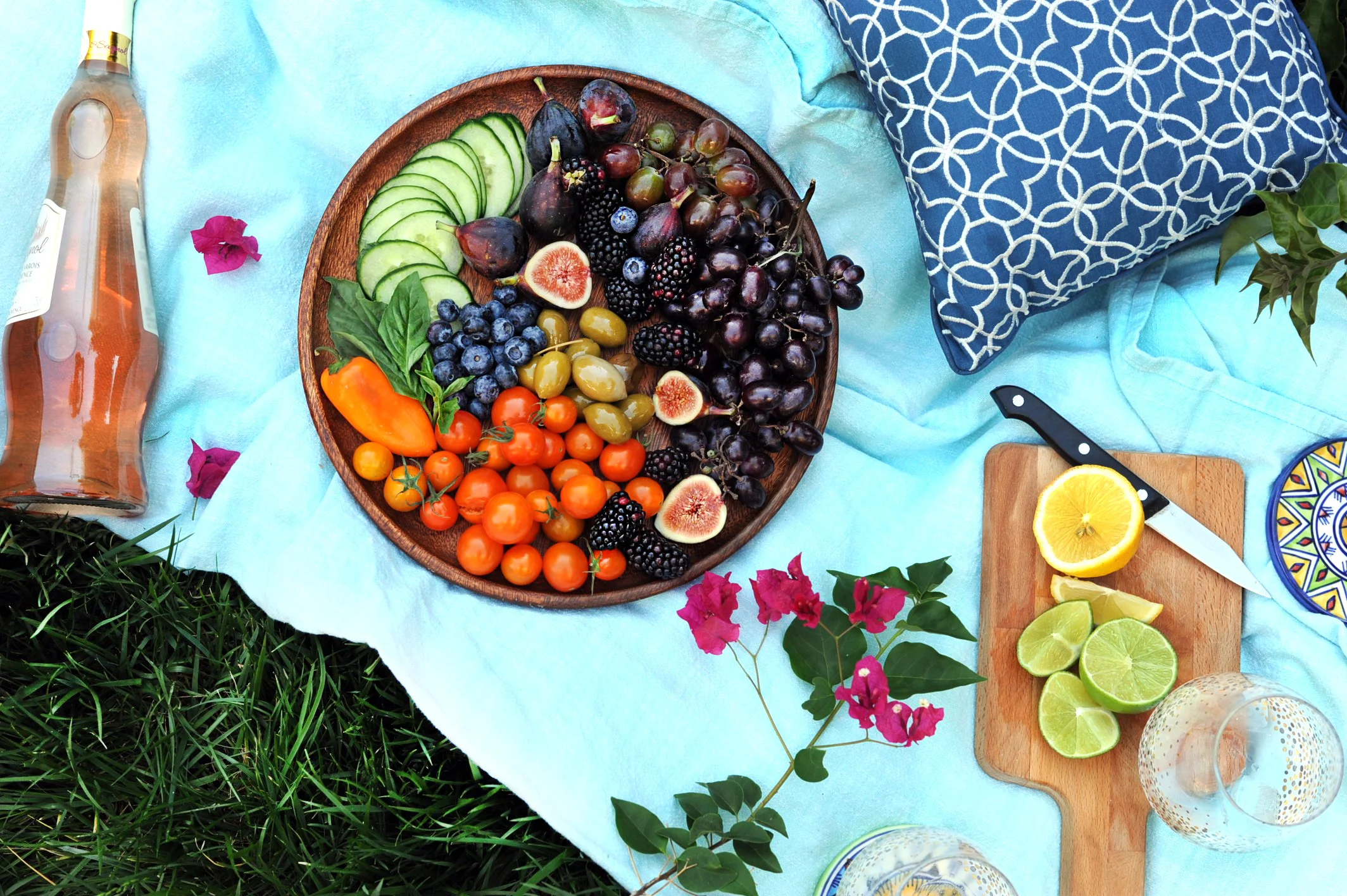 Picnic-in-Late-August.jpg