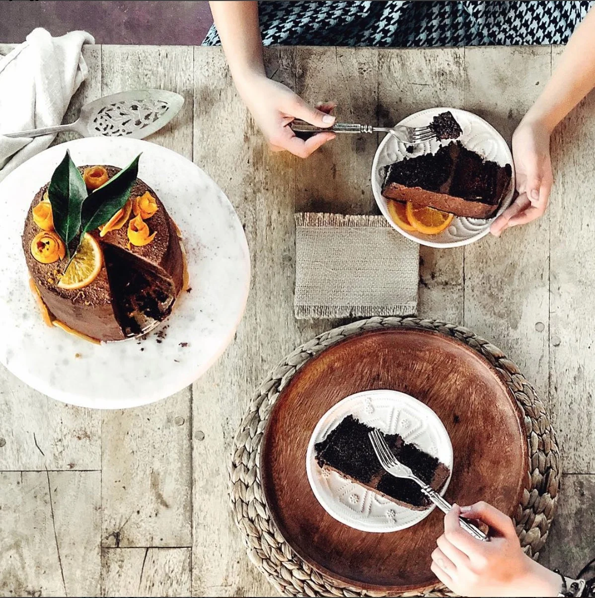 chocolate cake slices