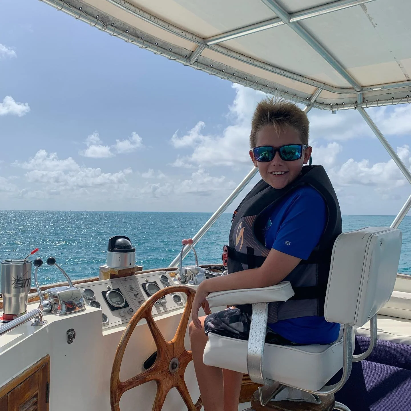 Captain Tophie at the helm! Headed off on a 4 day trip to bring the Bacaruda home for the season. Bittersweet leaving the Keys after a year and a half. 🥺