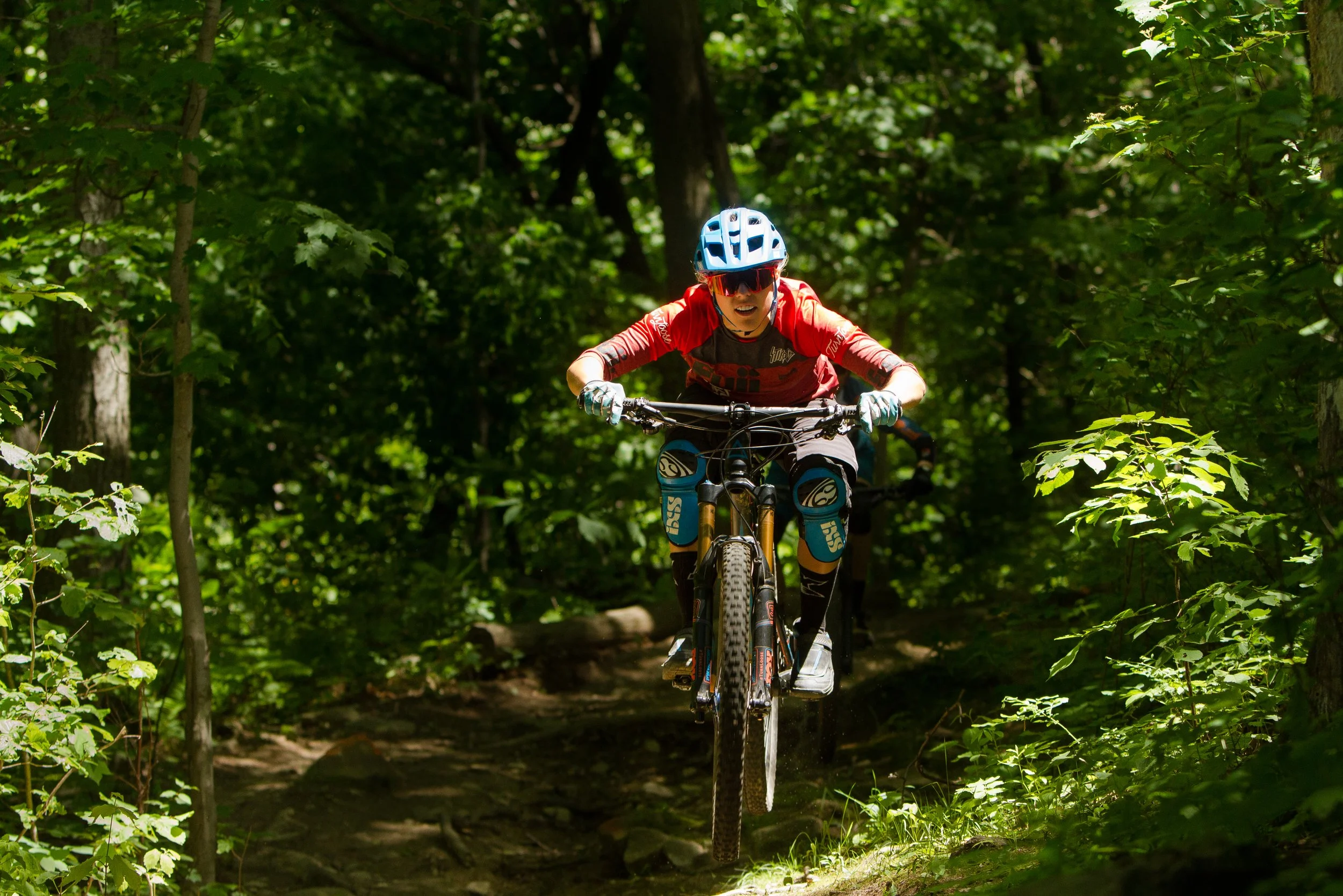 Pro Enduro Racers Ride the Fuji Auric