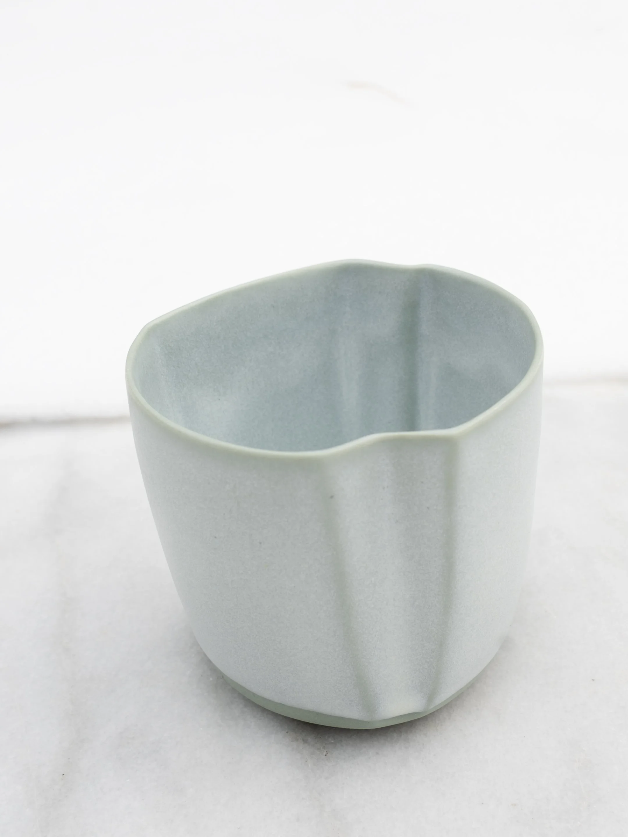 AC-04_white m_mint_0994_03.jpg