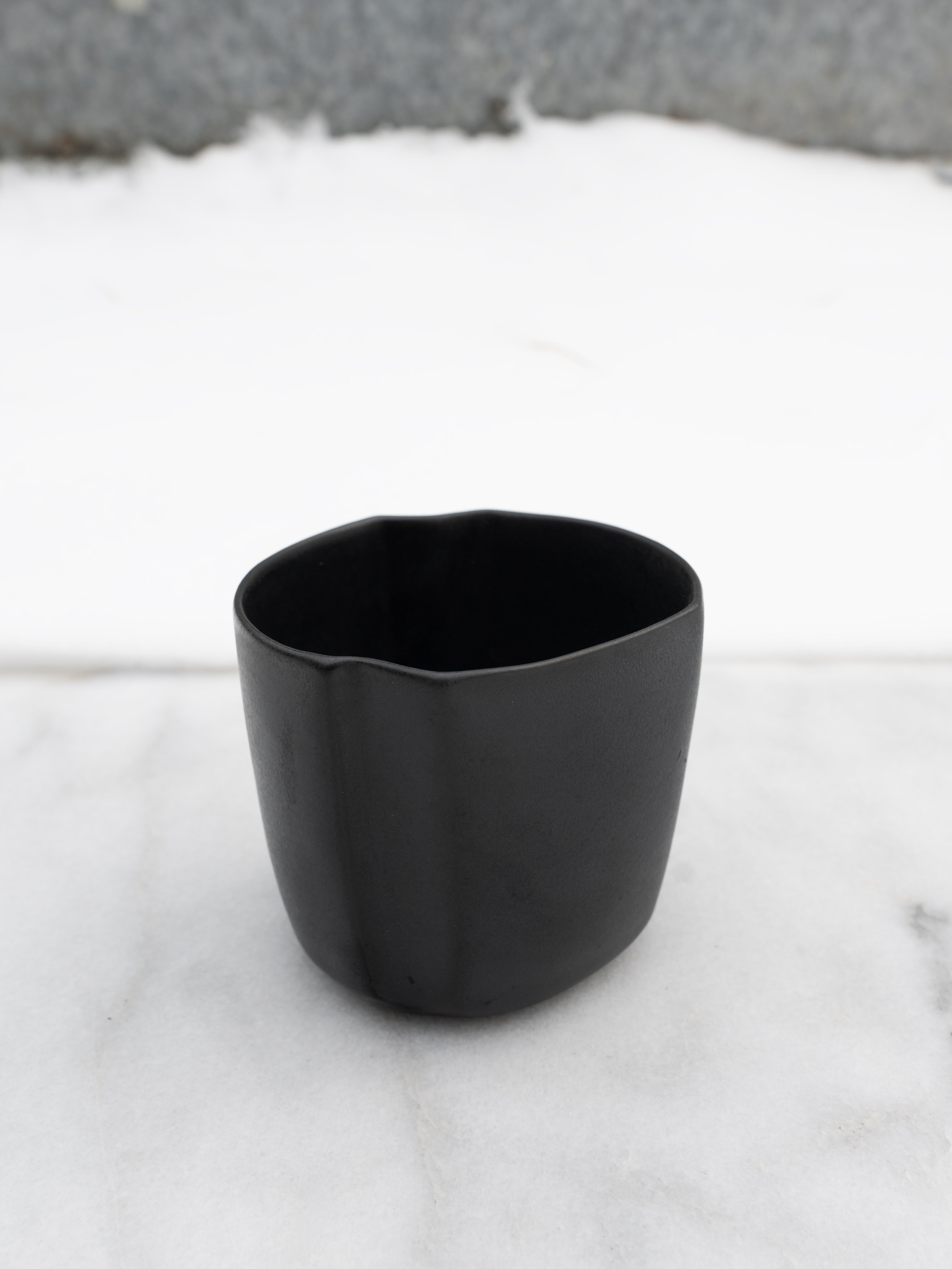 Angle Cup / Black