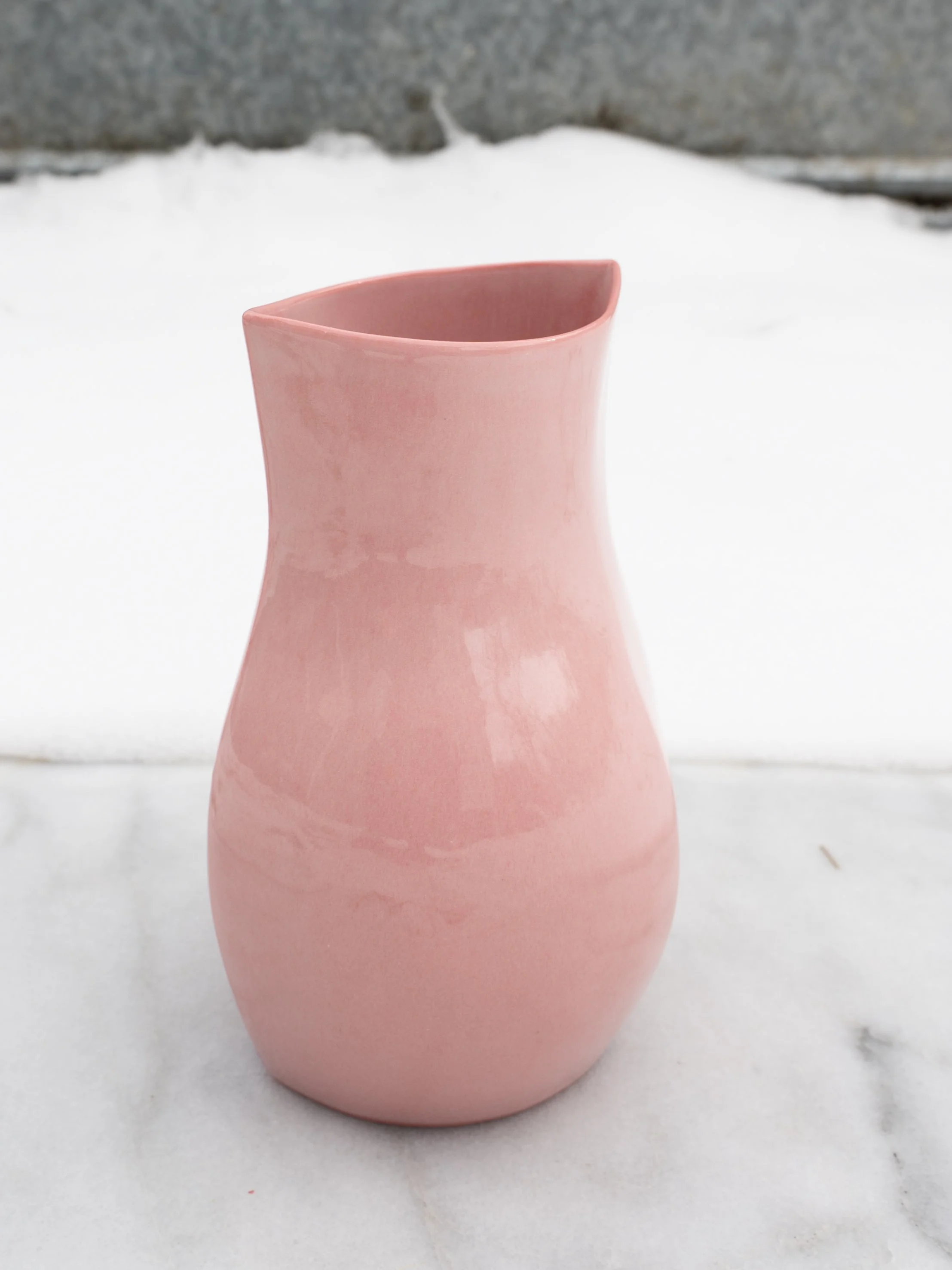 skew_v_03_white g_hot_pink_1017.jpg