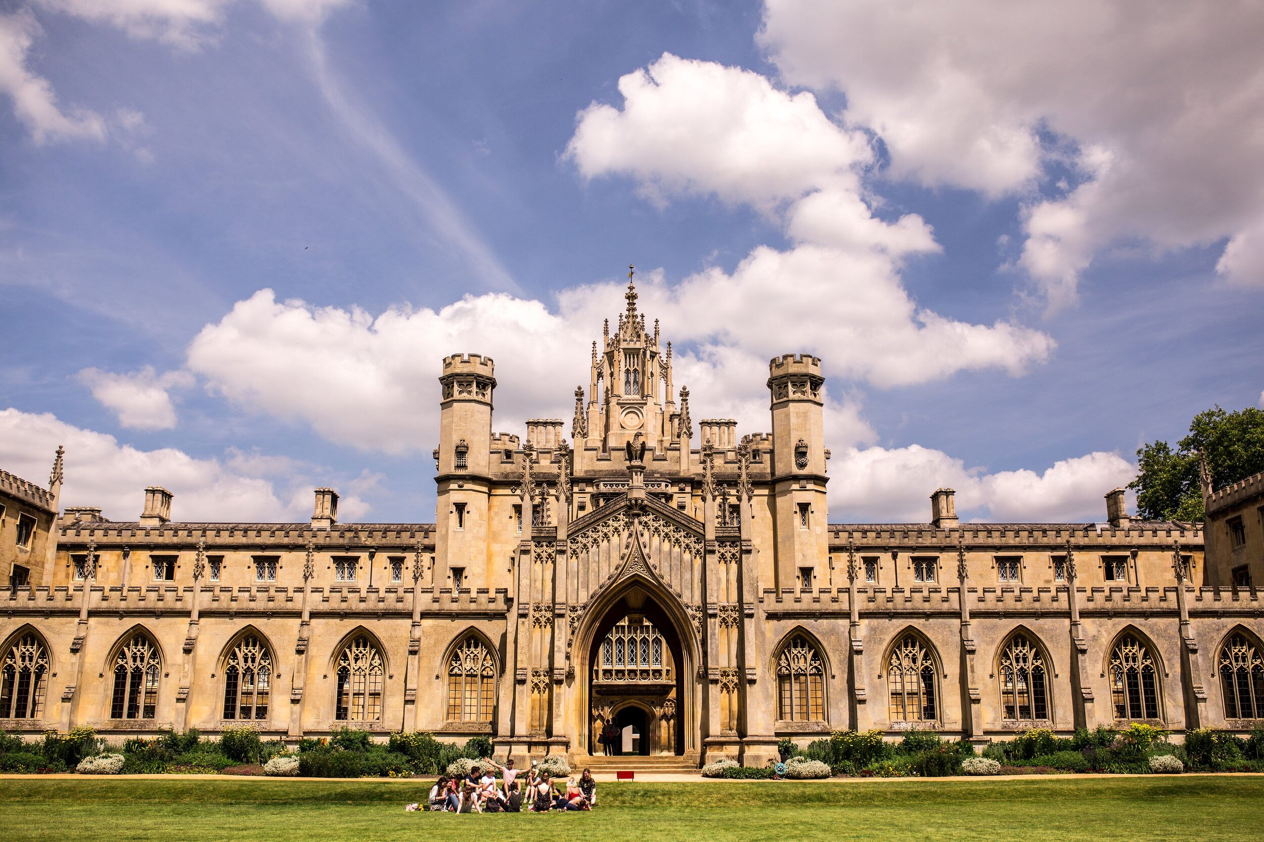 Cambridge university was founded. Летбриджский университет. Кембриджский университ. Кембриджский университет (Кембридж, Великобритания).