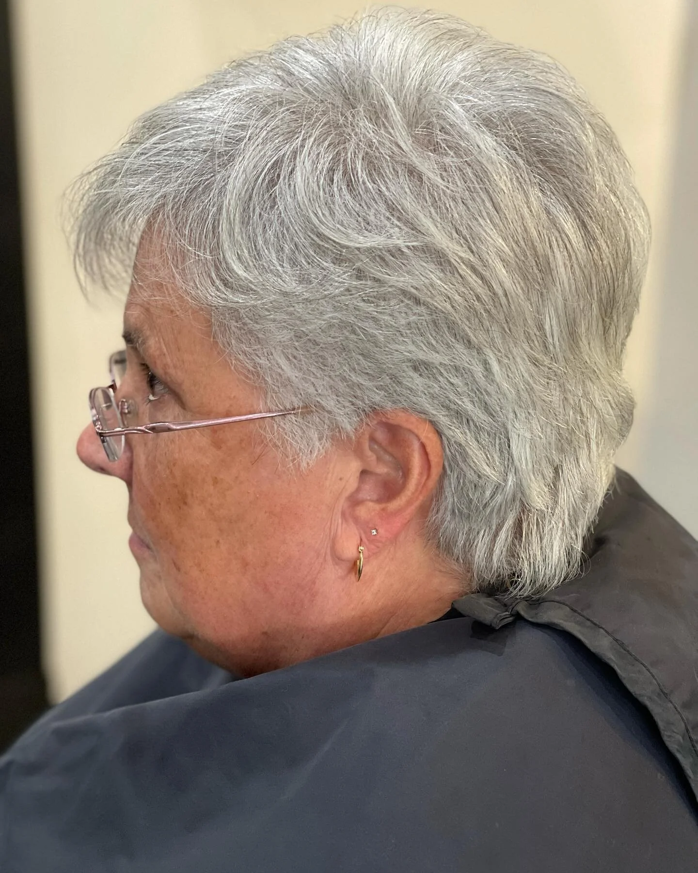 The BEST transformation EVER!!!!
#feelingyoung #lafayettehair#westlafayettehairtylist #7654044009 #kristinaraganhair