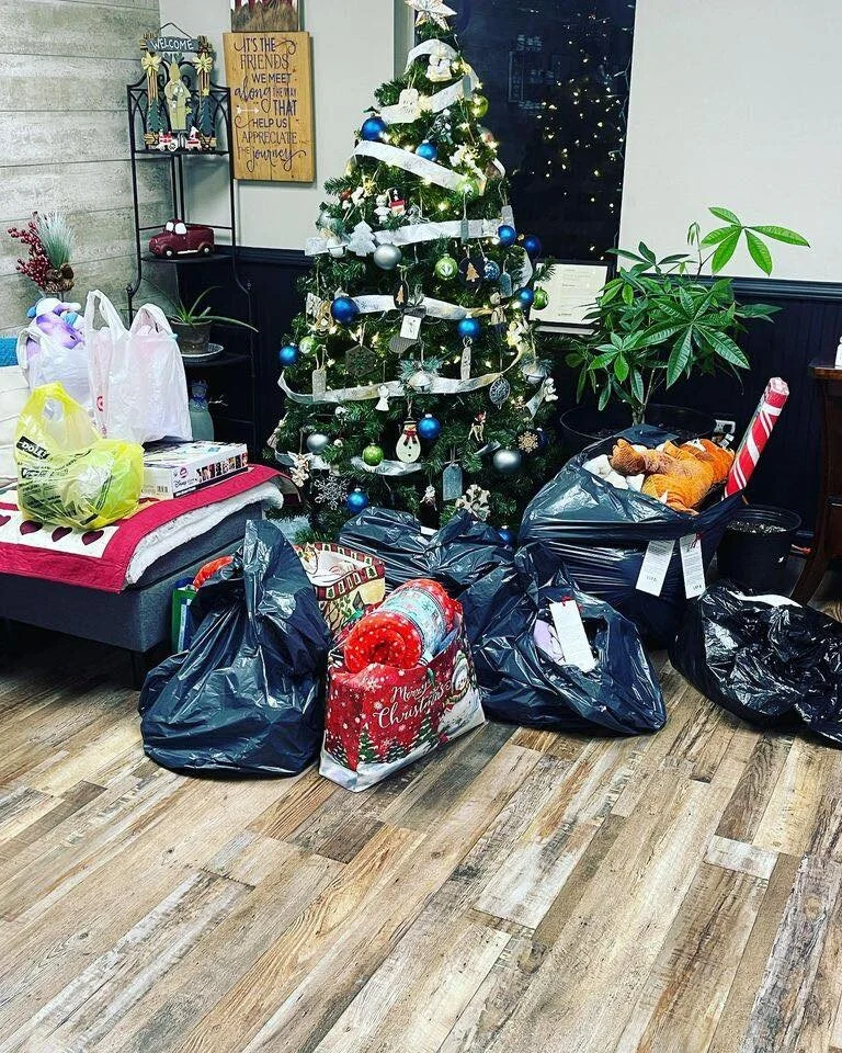 @serenityhairdesign  thank you everyone that helped give these families a beautiful Christmas!