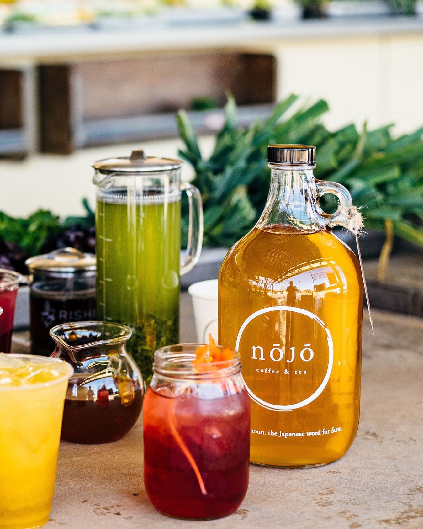 Today's warm temps and strong breeze have me craving iced tea and herbal infusions from @hellonojo at @chinofarms. I love the turmeric ginger chai from @rishitea mixed with sparkling water that's served with a sprig of farm fresh rosemary.