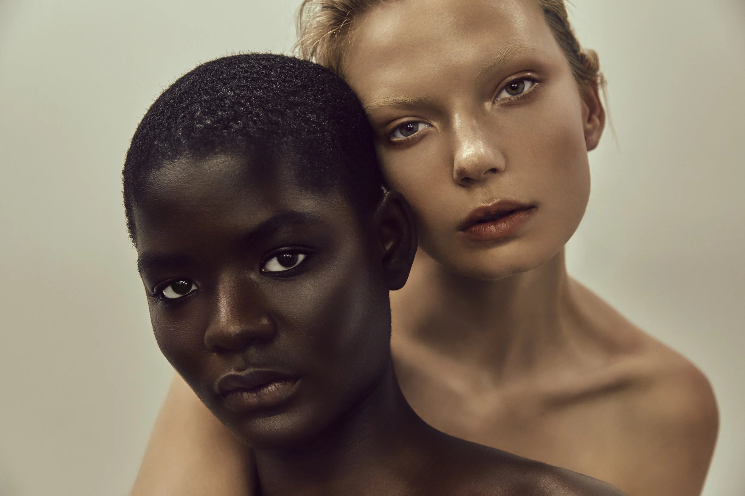 MG_STUDIO_(C)2018_BEAUTY TRIO24011.jpg