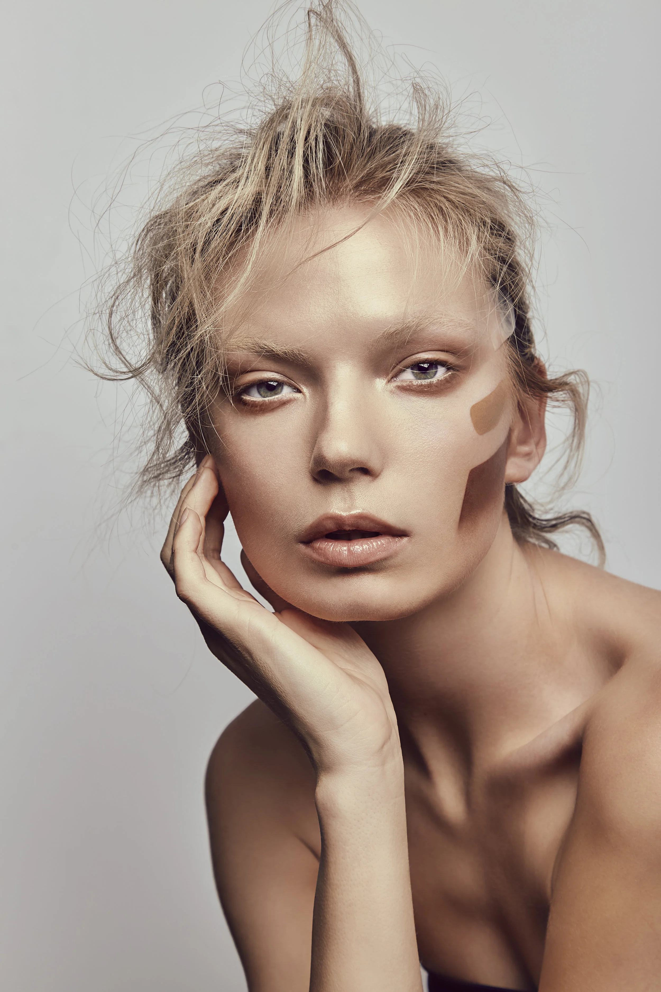 MG_STUDIO_(C)2018_BEAUTY TRIO24327.jpg