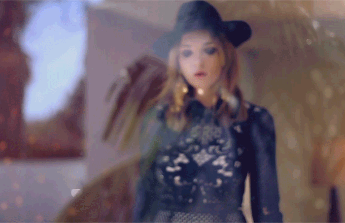 VISAGE2.gif