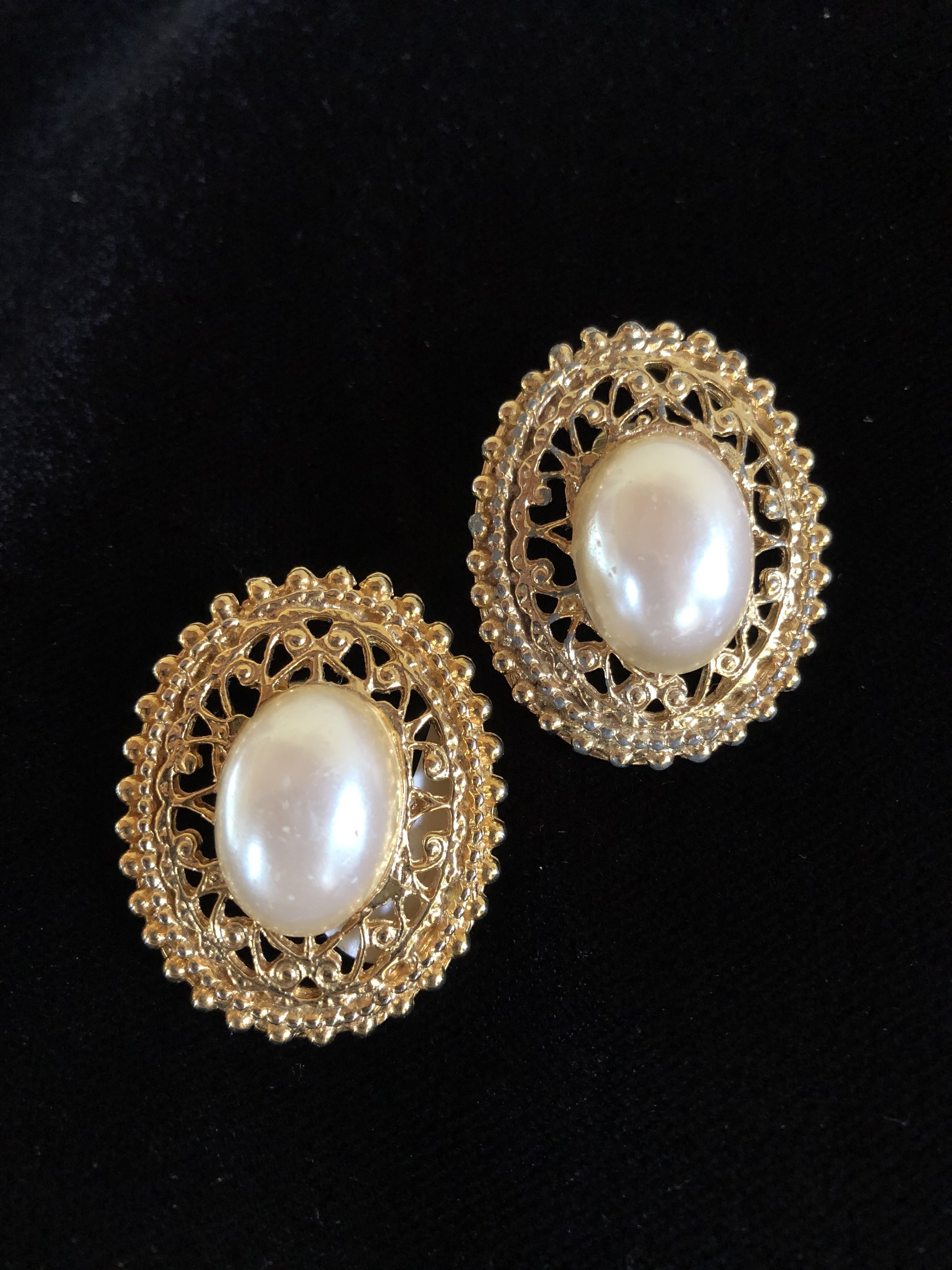 Pearl Gold Ornamental Clip on Earrings