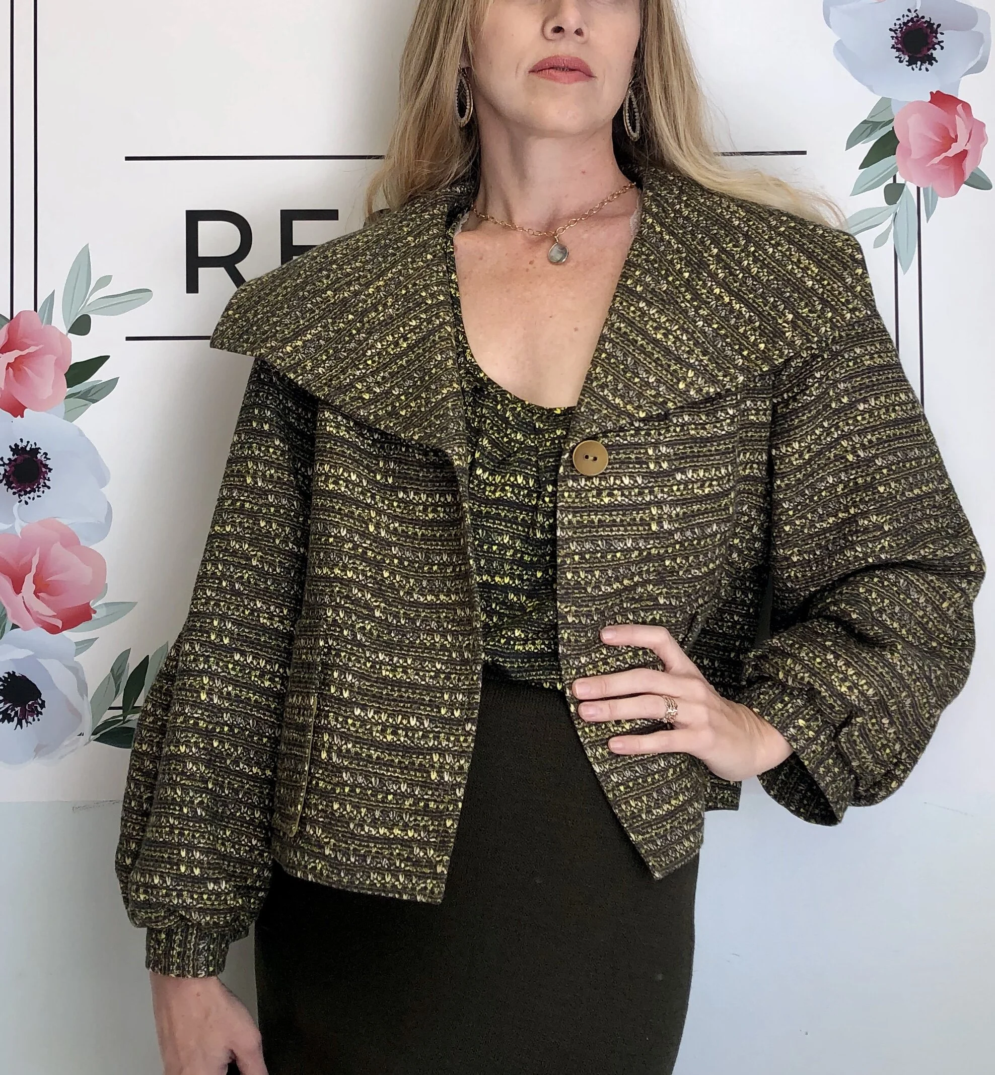 ST JOHN Knit Green Skirt Blazer Set