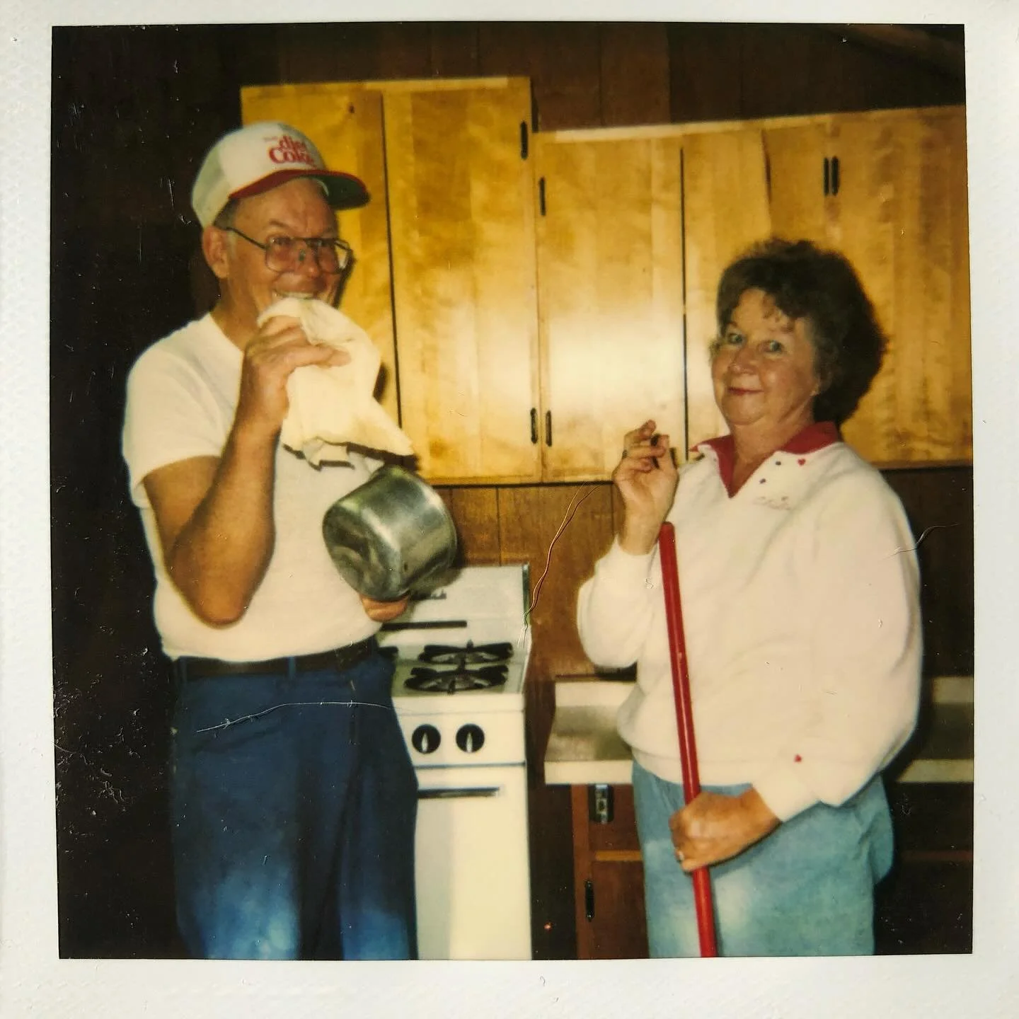 What I always appreciated most about my parents was their strong work ethic, sense of humor, and abiding love for their families. Remembering George & Ruth on today’s yoopercabingrl blog: manninenscabins.com/cabin-blog/2025/10/28/george-and