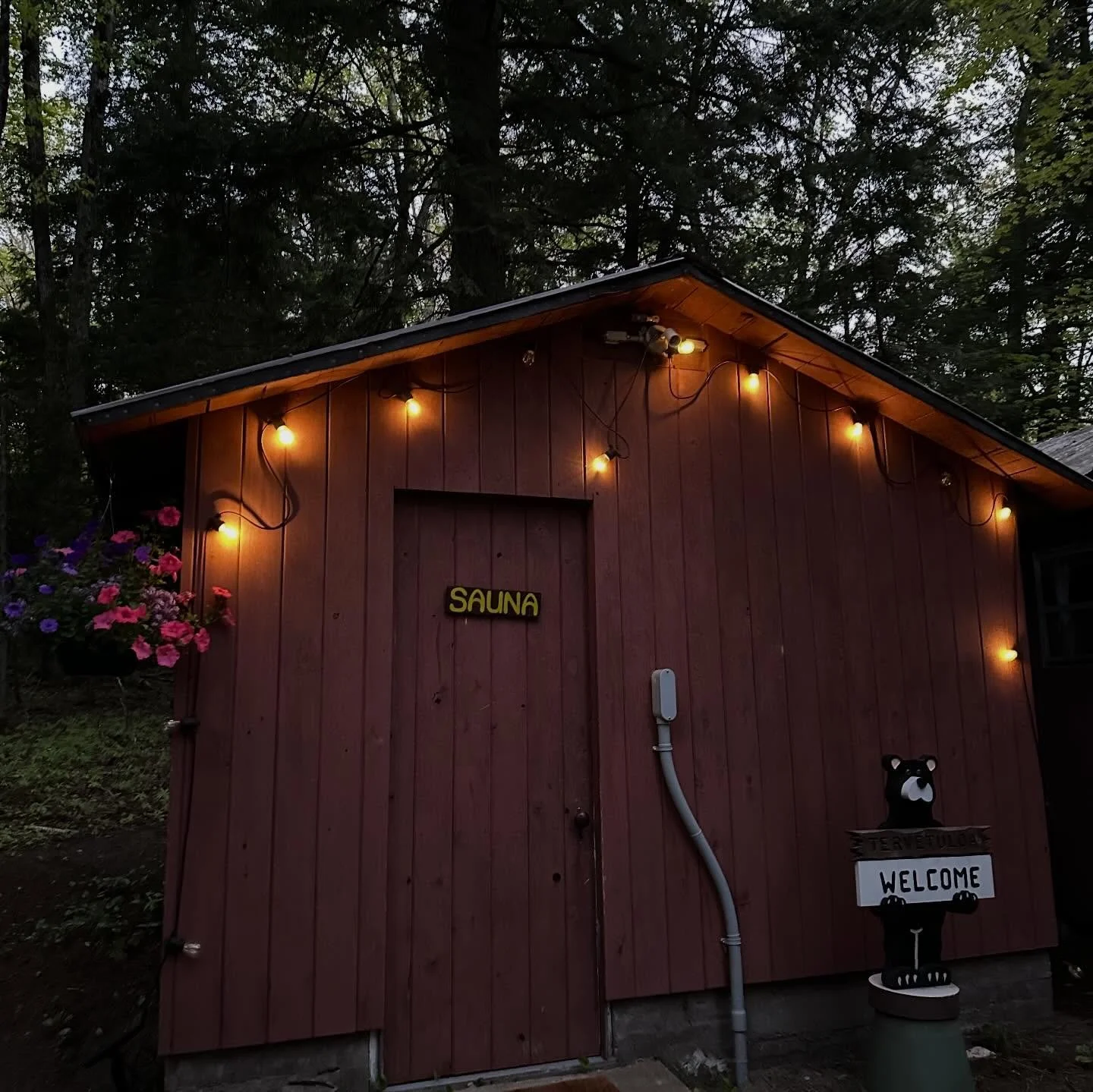 It&rsquo;s National Sauna Week! The sauna at the cabins is open to all guests and well-loved by many 🧖&zwj;♀️ manninenscabins.com #nationalsaunaweek #finnishsauna #saunaatmanninenscabins #otterlakelife #manninenscabins
