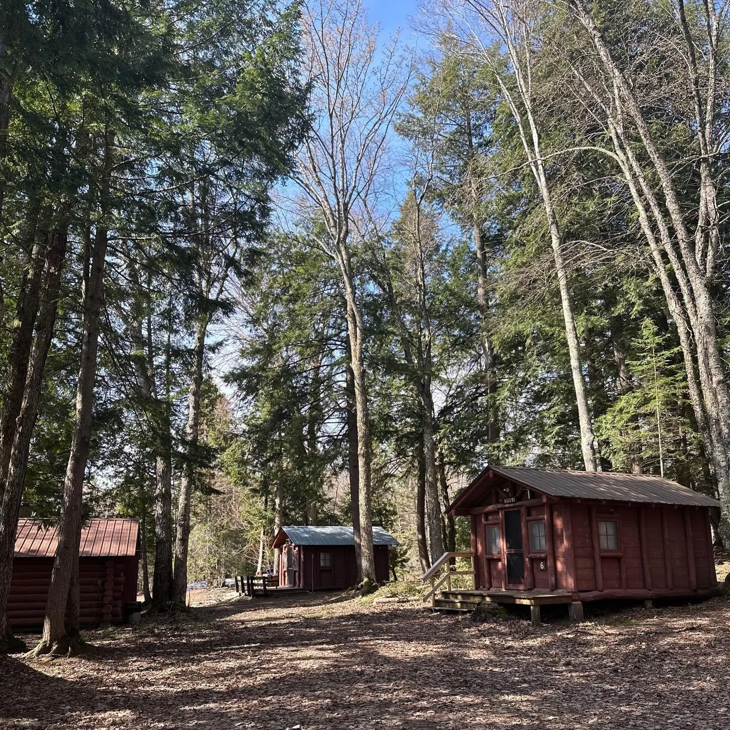 Spring is coming, though slowly. 50s today and lingering snow banks in the shady spots. manninenscabins.com #otterlakelife #manninenscabins