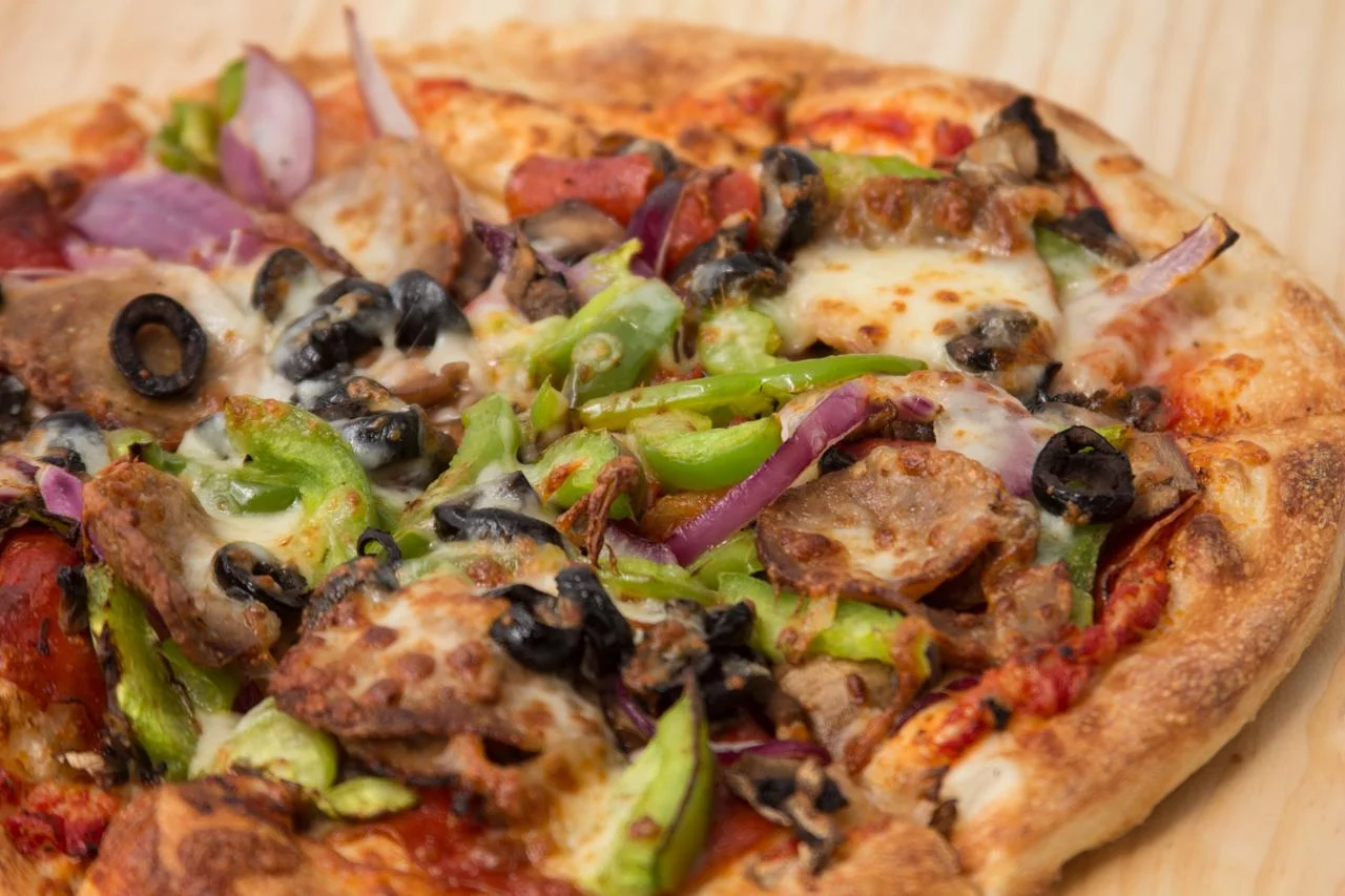 Mr. Lucianos Pizza & Pasta Pizza Delivery Take out West SeattleMr. Luciano's Pizza & Pasta