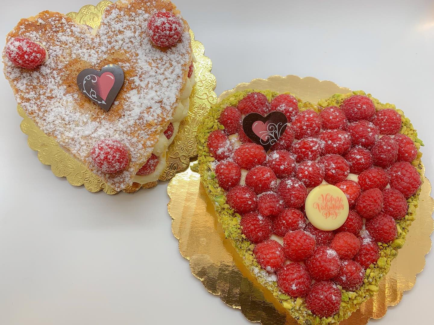Our heart shaped raspberry mille feuille and our raspberry pistachio tartlette! ❤️❤️
.
.
.
.
.
#heartshapedtart #heartshapedpastry #heartshapeddessert #heart #pastry #dessert #raspberry #millefeuille #cake #bakery #cafe #bakeryandcafe #slcbakery #slc