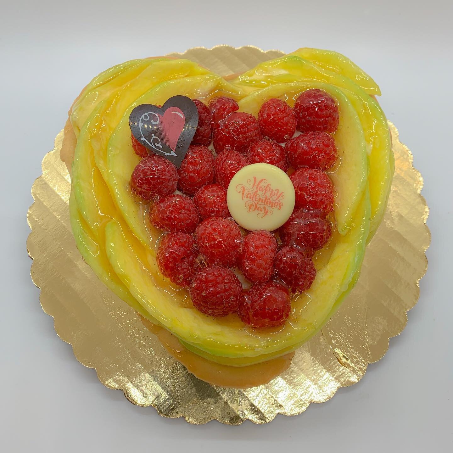 Our mango raspberry tart, perfect for a Valentine&rsquo;s day in with your boo! 😍❤️
.
.
.
.
.
#mango #raspberry #tart #french #frenchpastry #pastry #dessert #bakery #bakeryandcafe #cafe #slc #slcbakery #delicebakeryandcafe #delicebakeryandcafeslc #s