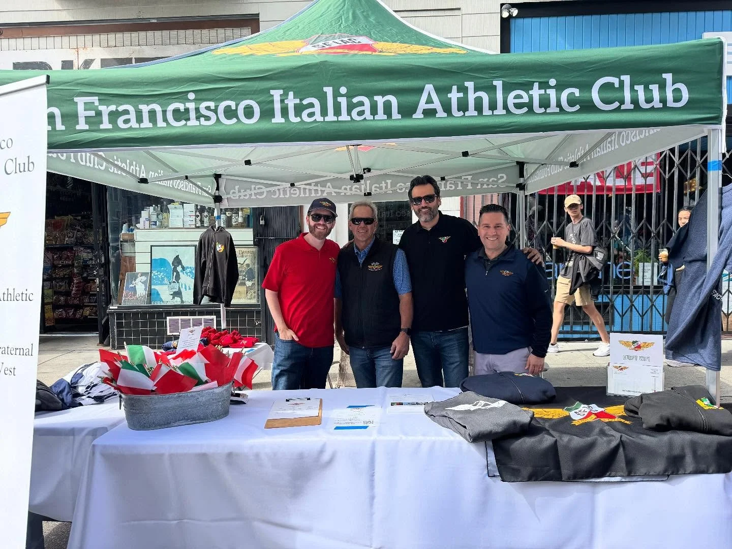 Come visit our membership team until 2pm today on Grant St.  grab ☕️🥐 @sfitalianathleticclub merch.  Thank you Nick x2 and Austin. 🇮🇹🇮🇹🇮🇹. #northbeachrenaissance @sfiac_foundation
