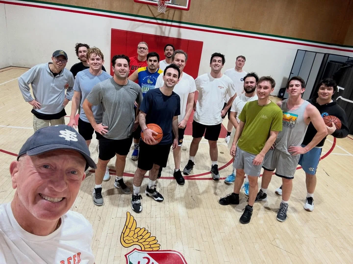 The guys are back at it for basketball in 2026 🇮🇹. 📷 @frankcastaldini