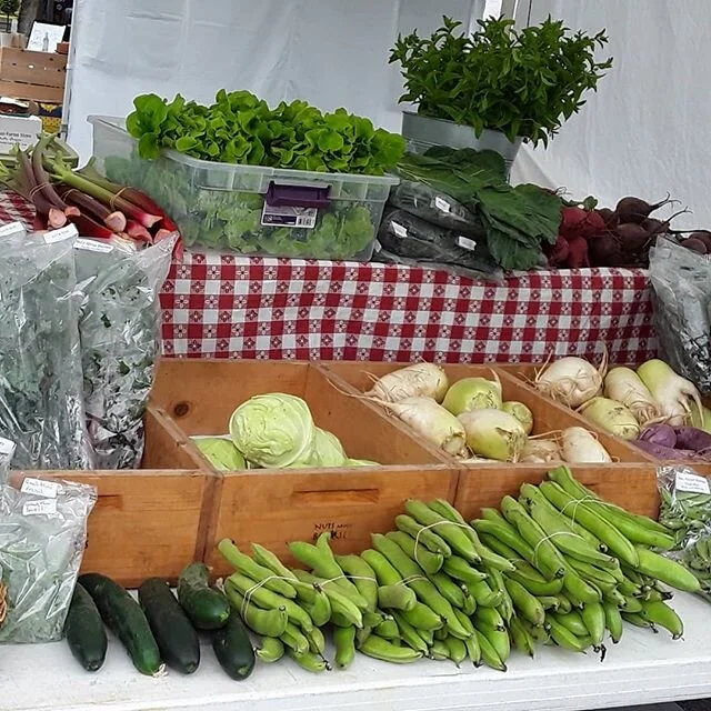 Bountiful is the word of the day! 🌱🌻💐🥕🍑🍒🍓🌶🥒🍞🌮🥗🌯🍩🍾🍯 Our Orenco Station Sunay Market is here for you until 2pm.