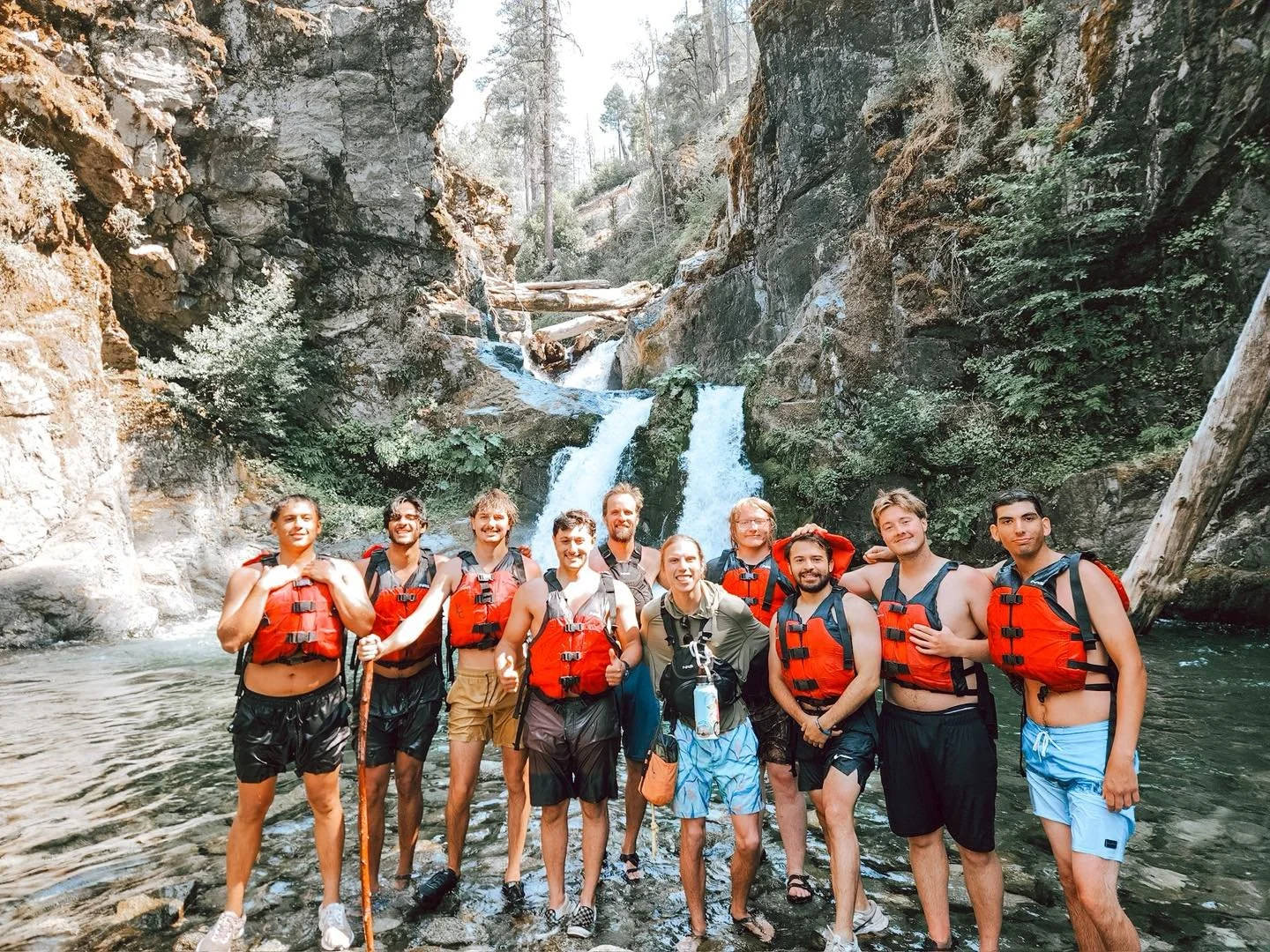 A perk of the summer here is rafting!! The students always have a great time on the river! 🚣🌊👏🏼

#liferestoration #workingranch #nonprofit #RocksideRanch