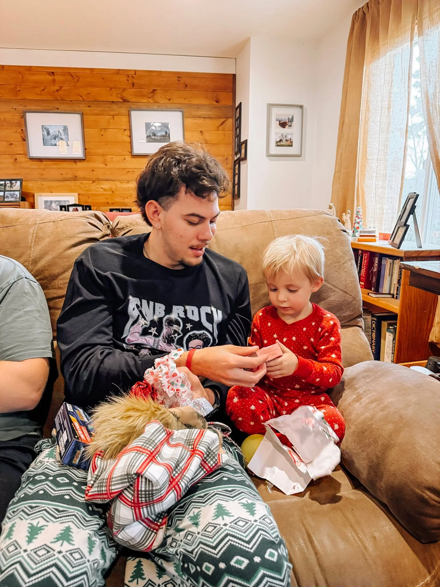 This past Christmas has been so sweet 🎄

The students wanted to do brunch and made a delicious spread of caramel rolls, frittata, and French toast casserole for Christmas morning! Then presents, afternoon football and dinner at the Dolan&rsquo;s hou