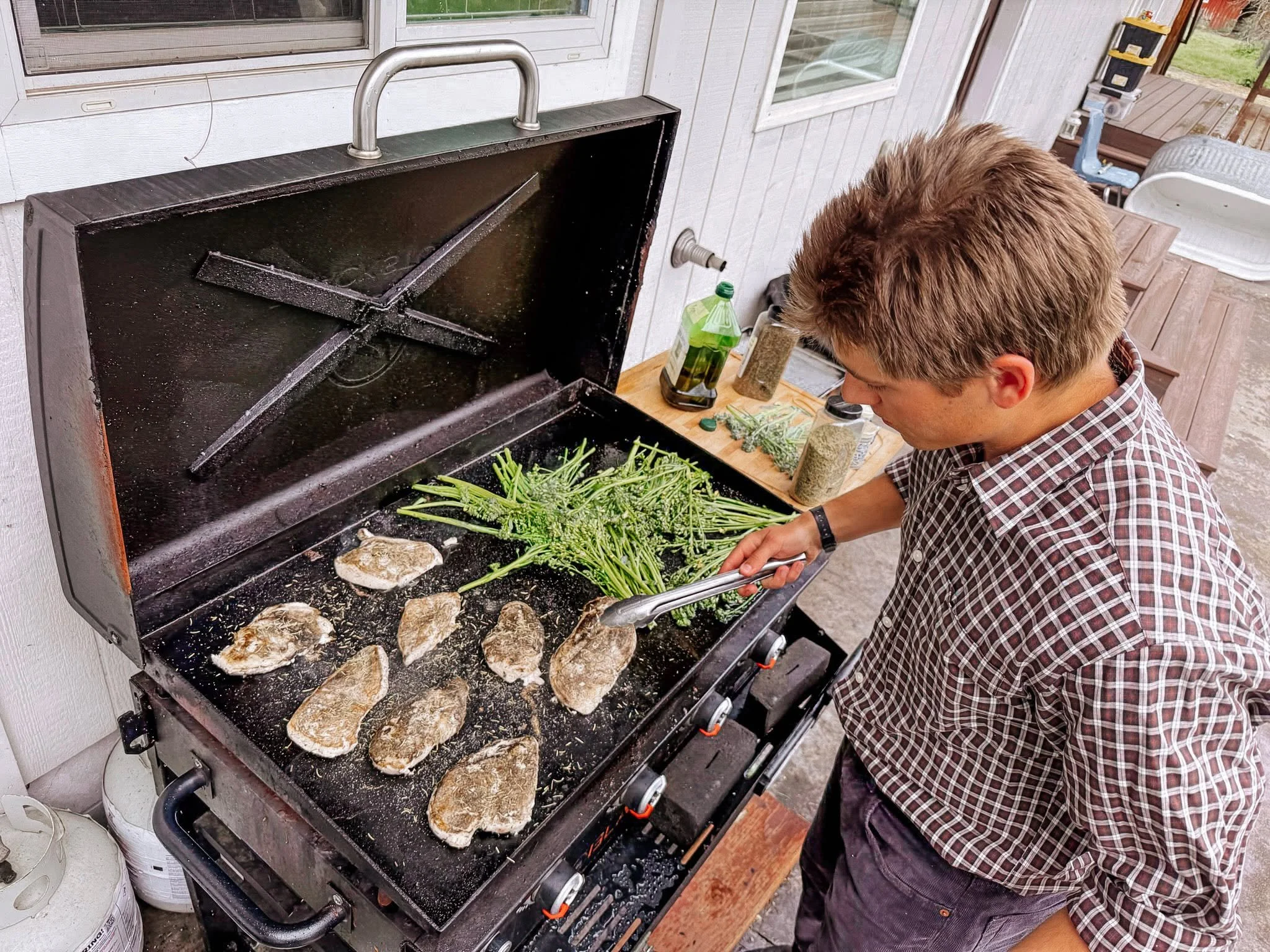 Learning skills that last a lifetime&mdash;one meal at a time. 🍗👏🏼

From the kitchen to the ranch, students are building responsibility, confidence, and purpose every day.

#liferestoration #workingranch #RocksideRanch