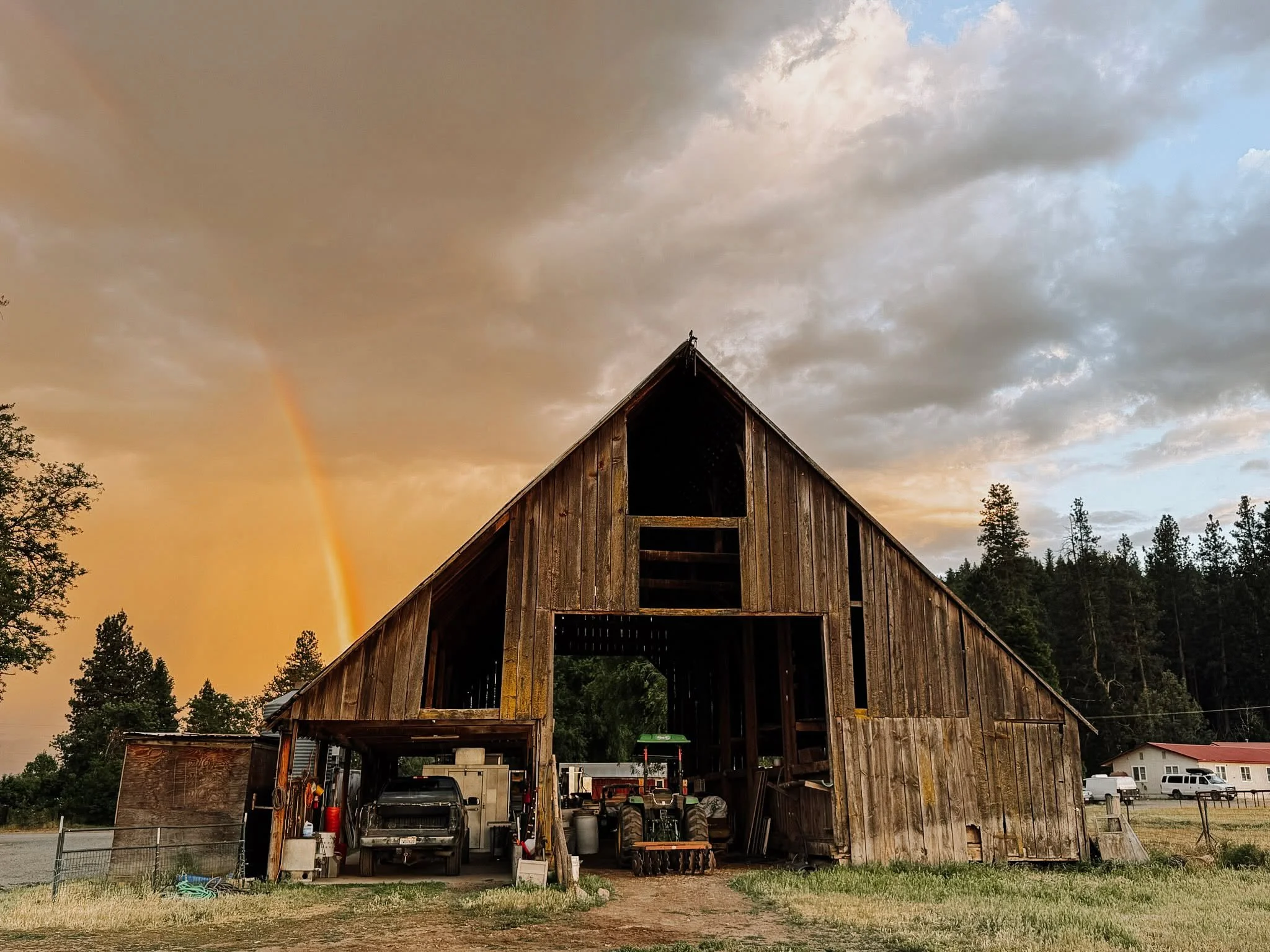 Golden light, hard work, and a promise on the horizon. 🌈

This is where restoration happens&mdash;one day, one choice at a time.

#liferestoration #workingranch #nonprofit #RocksideRanch