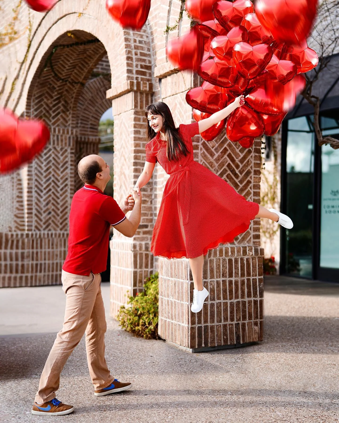 ❤️BEST GIFT IDEA FOR SOMEONE BELOVED❤️ST VALENTINE&rsquo;S DAY!❤️ 
⠀
European Love Story photosession for families and couples with balloons, cakes and fresh pastries!
⠀
WHEN: 7th of February 2021 
LOCATION: New Port Beach, Orange County
⠀
INCLUDES:
