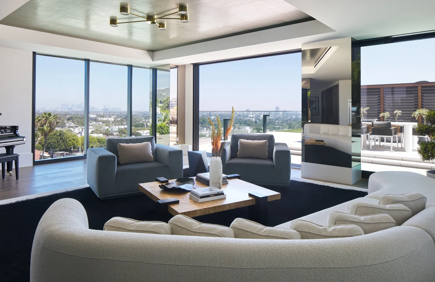 Image showcasing CALIFORNIA PENTHOUSE — KES Studio
