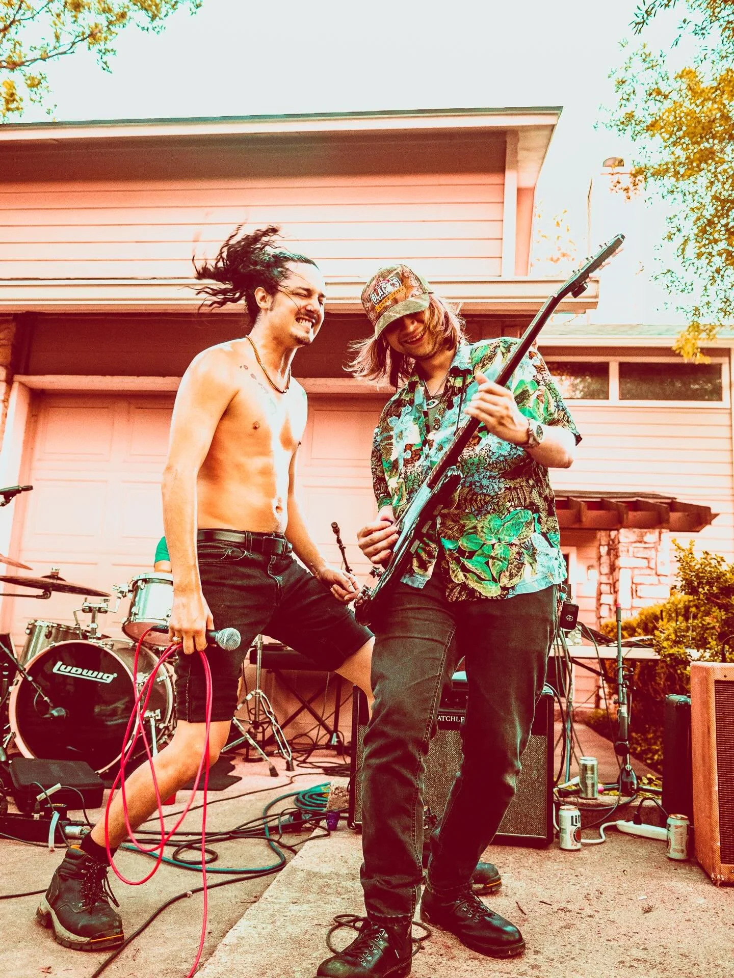 STRAIGHT MAGIC 1/3 🤘🖤✨

i turned 32 last week and got to spend my birthday rocking with the coolest dudes i know to a bunch of my friends and neighbors in the middle of the street for the first ever Sweetbriar Neighborhood Bloc Party 🎉🎉🎉

what a