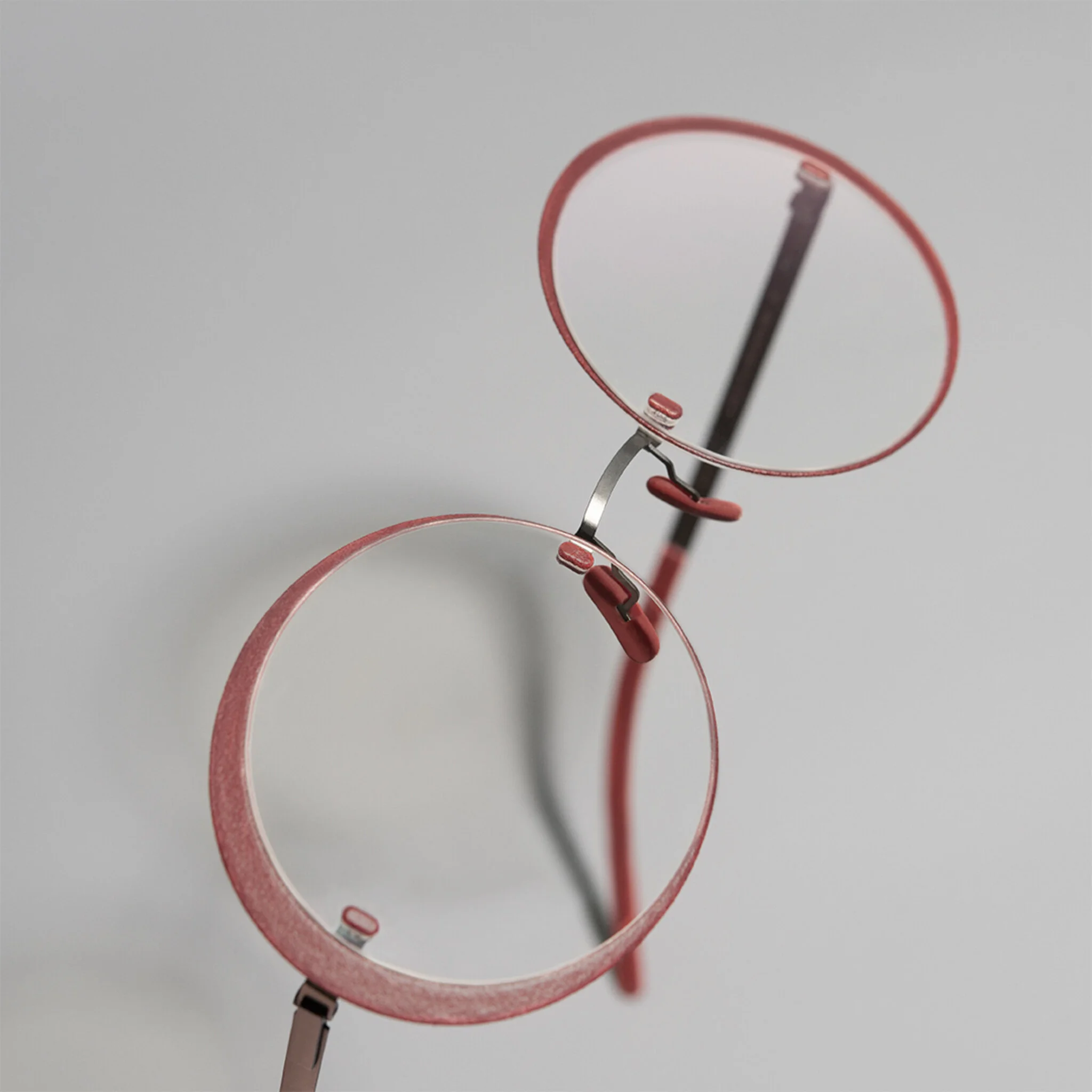 Designer Rimless Glasses With a Swiss Twist