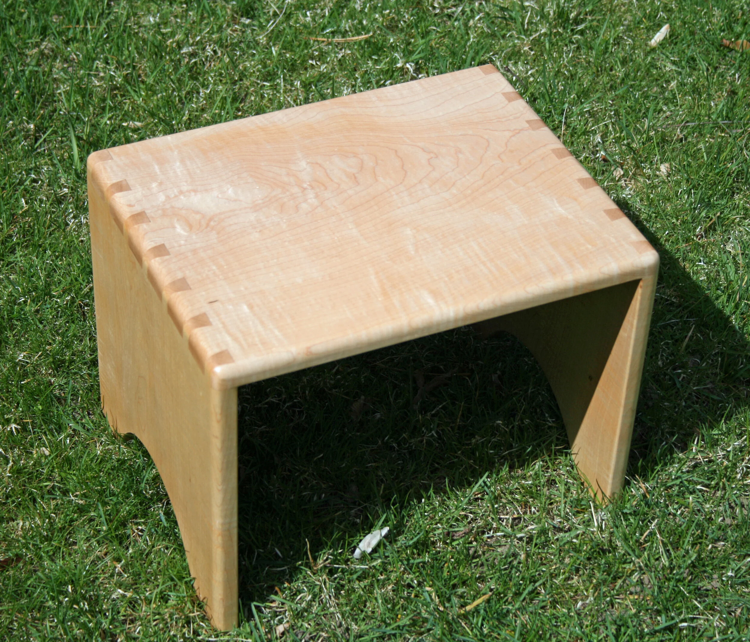 Dovetailed Shaker Step Stool
