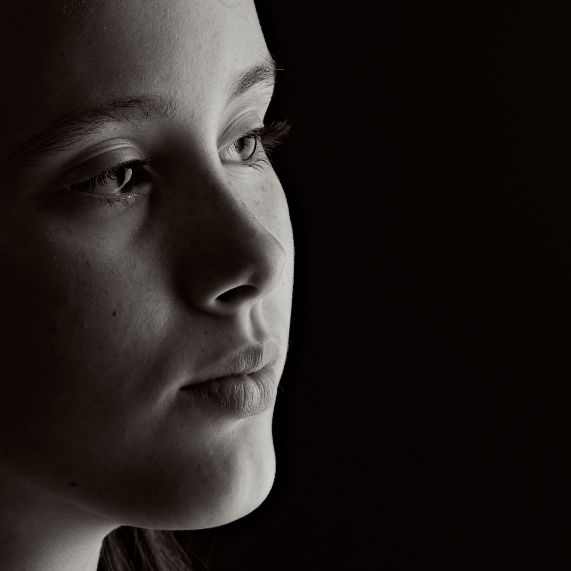 photography studio, professional female portrait, Sydney best portrait photographer, editorial style portraits, Leah Lefens Photography, Professional sydney photographer, Redfern Photographer, wonder, youth, girl portrait, classic portraiture, calm