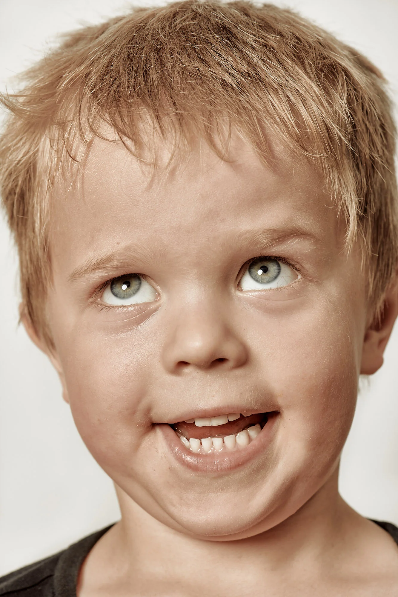 photography studio, professional female portrait, Sydney best portrait photographer, editorial style portraits, Leah Lefens Photography, Professional sydney photographer, Redfern Photographer, wonder, youth, girl portrait, classic portraiture, funny 