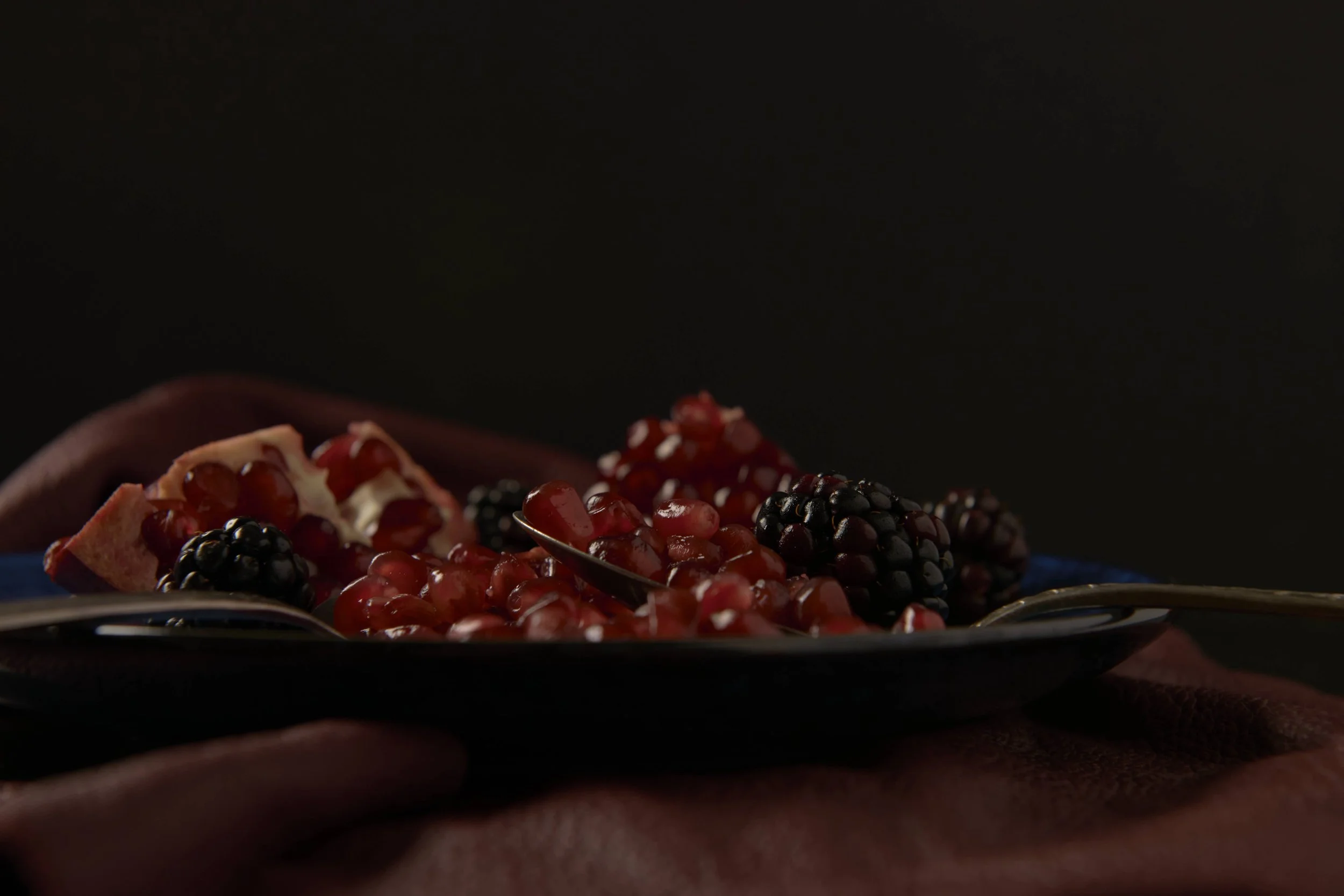 POMEGRANET_3030 1.jpg