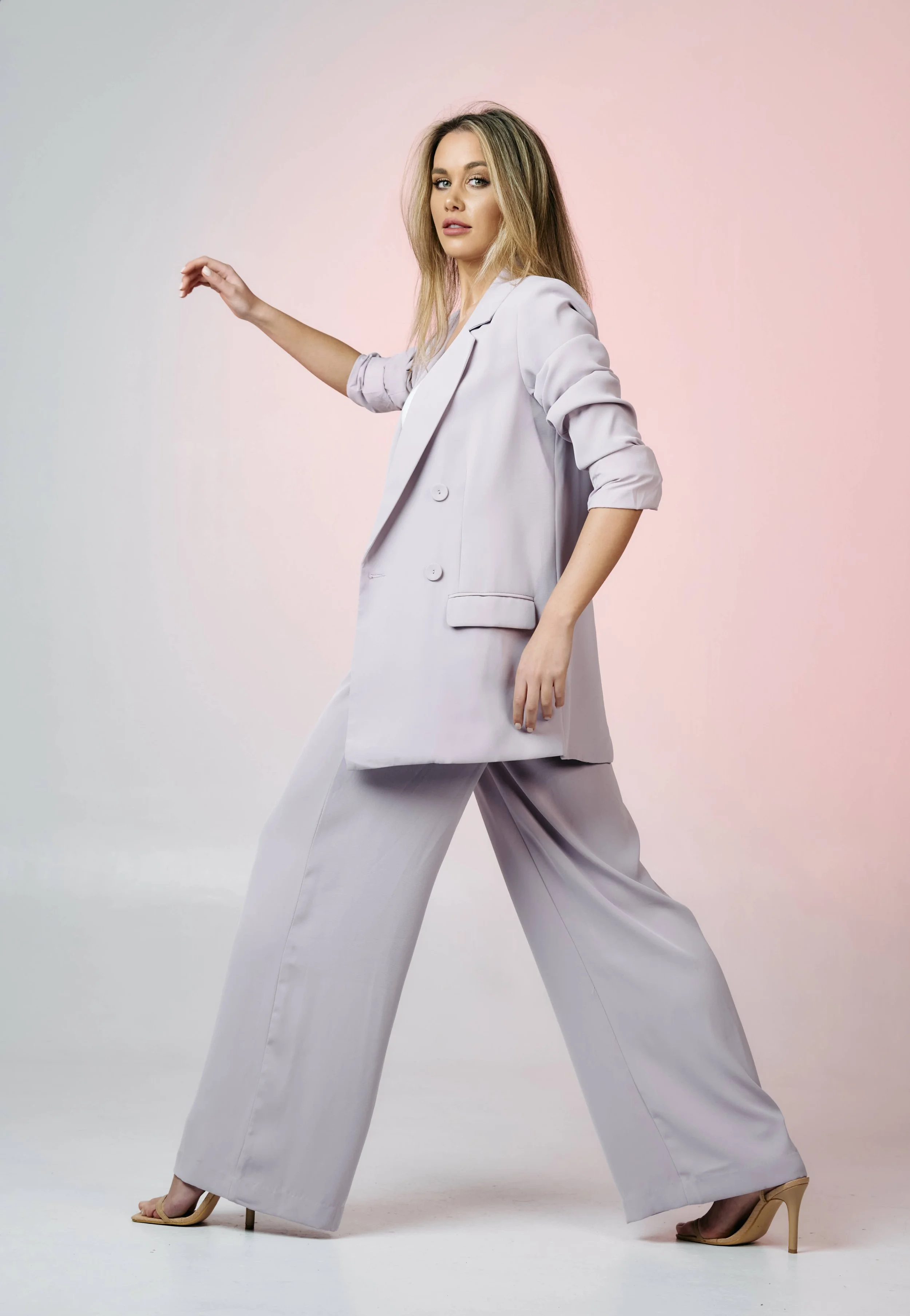 High end fashion photography, Female model, studio, professional female portrait, Sydney best portrait photographer, editorial style portraits, Leah Lefens Photography, Professional sydney photographer, Redfern Photographer