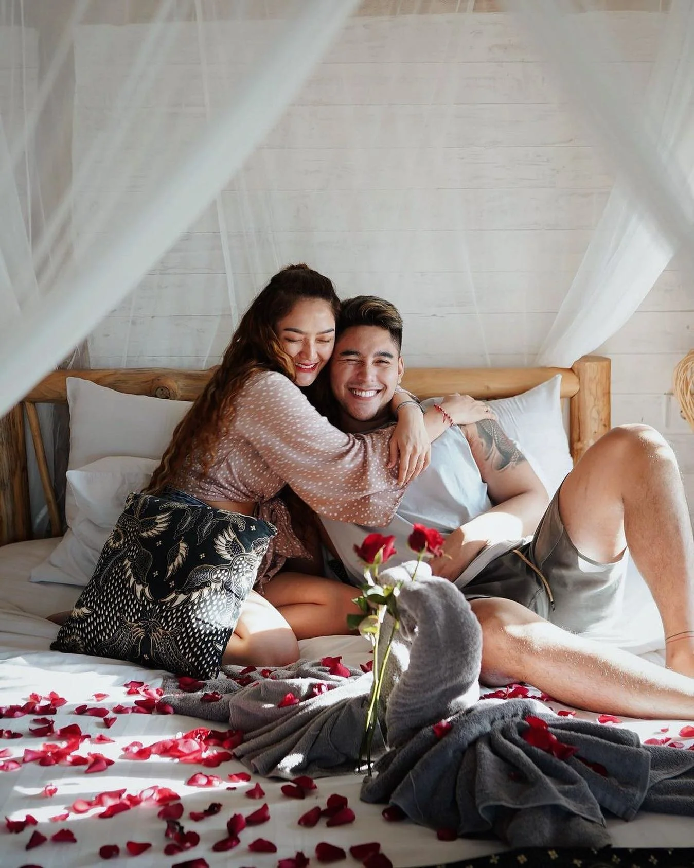 @sitibadriahh and @krisjianabah spent their romantic moment with us π
Tag the person who you know needs a trip to somewhere amazing soon. 
#travelphotography #baligetaway #oceanviews #thekorowaibali #bali #balibeach #uluwatu #uluwatubali #hiddenge