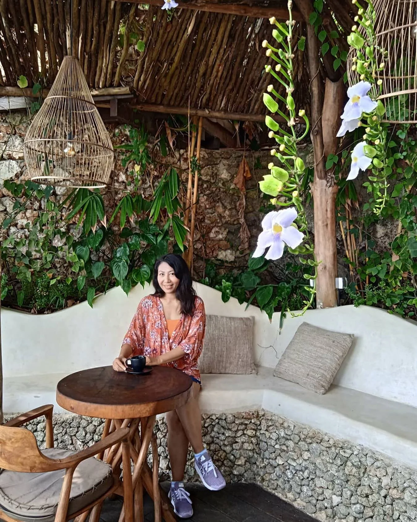 coffee time βοΈ @socialeatingbali 
#thekorowaibali #lifefood #treehouse #uluwatu #oceanrestaurant #ecohotel #ilovetravel #travelblogger #tropical #baligetaway #islandlife
